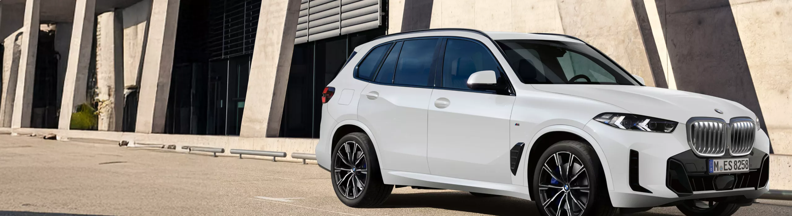 Unlock the BMW X5 xDrive30d SUV from $144,900 RRP*