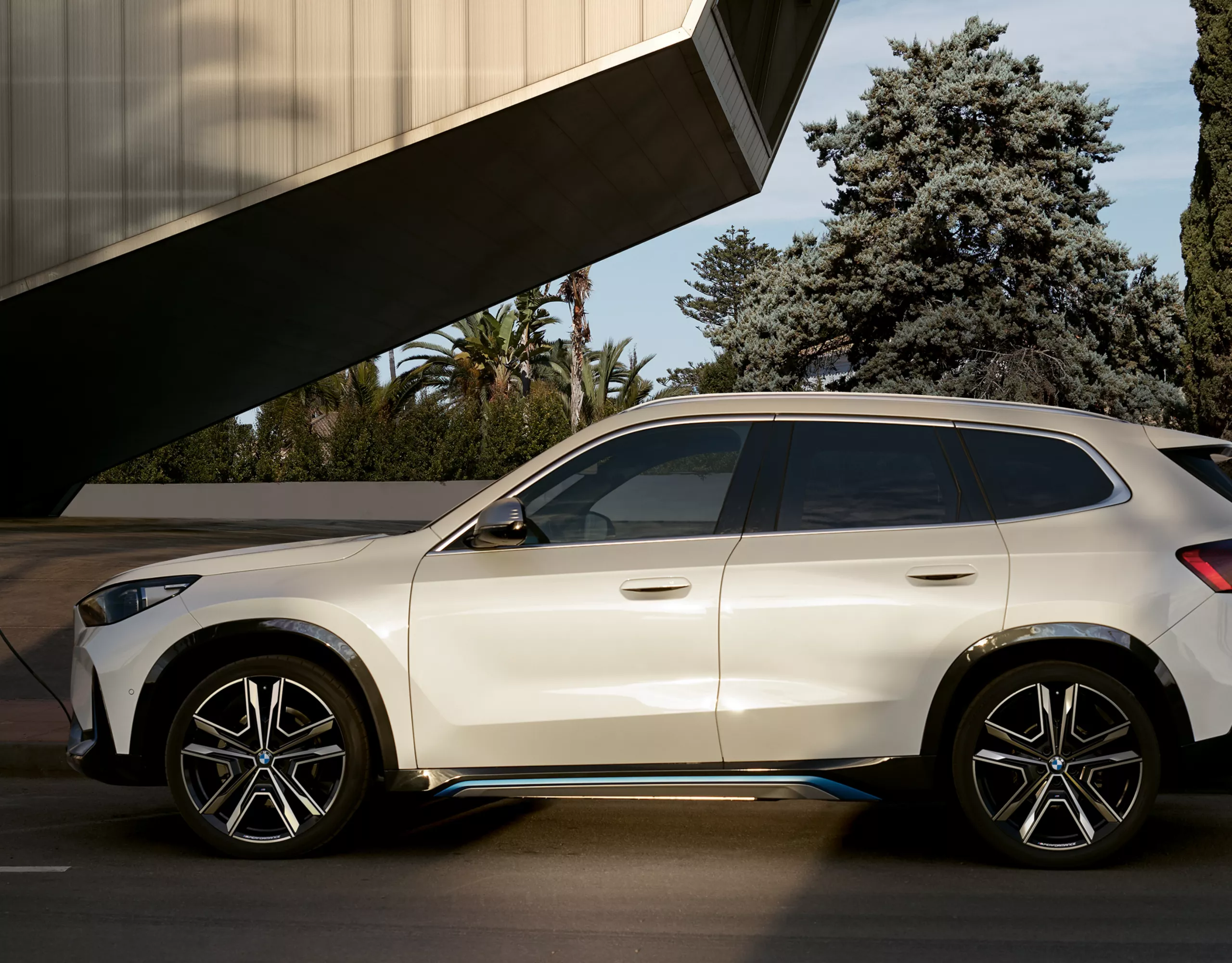 The BMW iX1