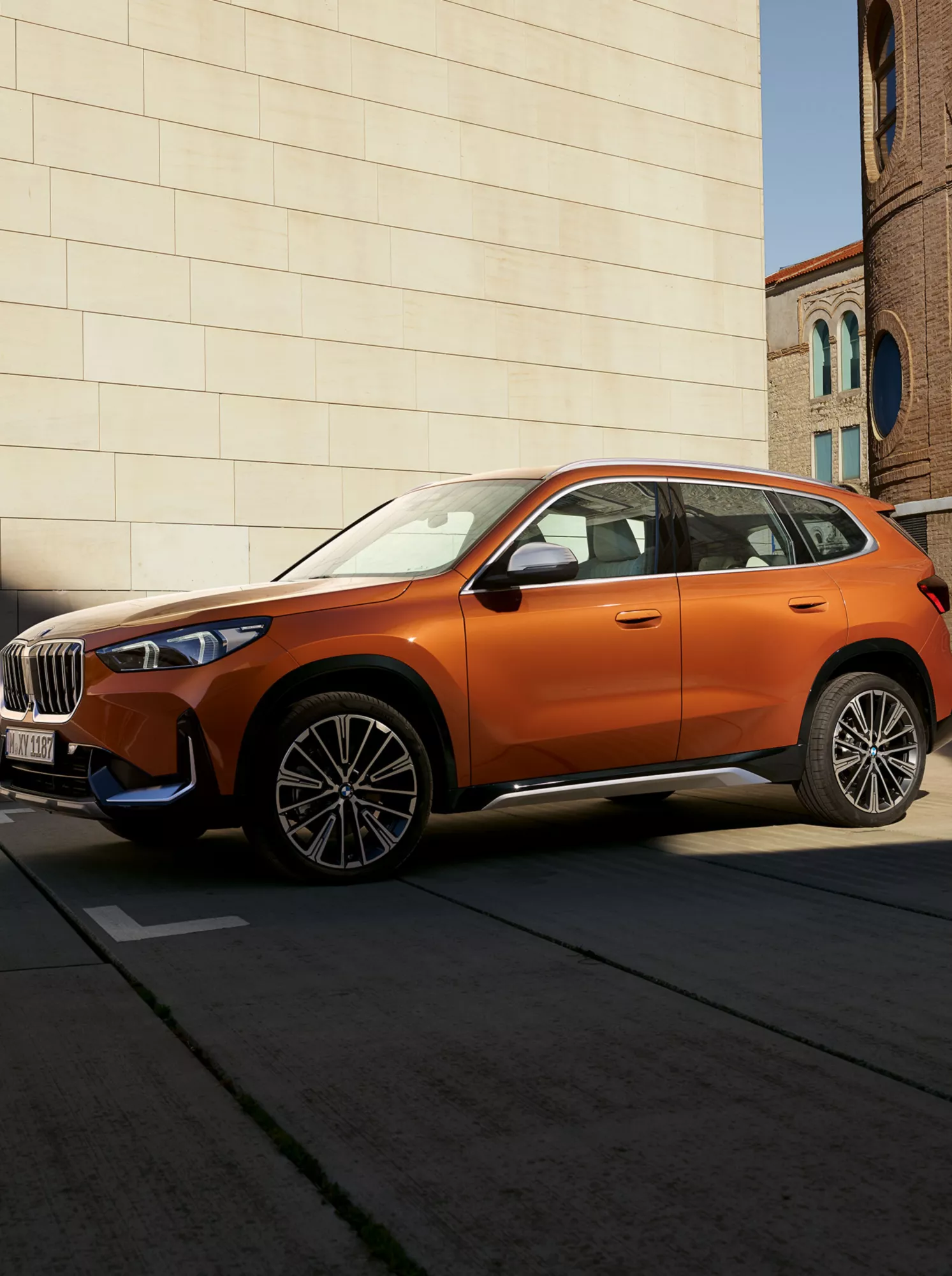 BMW X1 Side view 