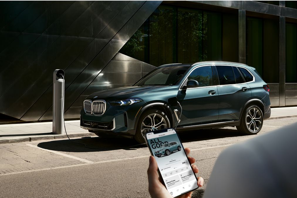 BMW plug-in digital connection to My BMW App