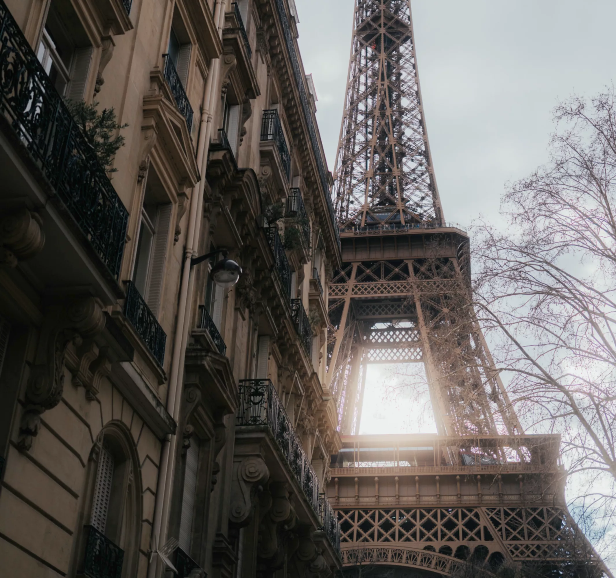 Das Ziel ist erreicht. Nach der erfolgreichen Road to Paris E-Mission haben wir zum ersten mal den Eifelturm gesichtet. 