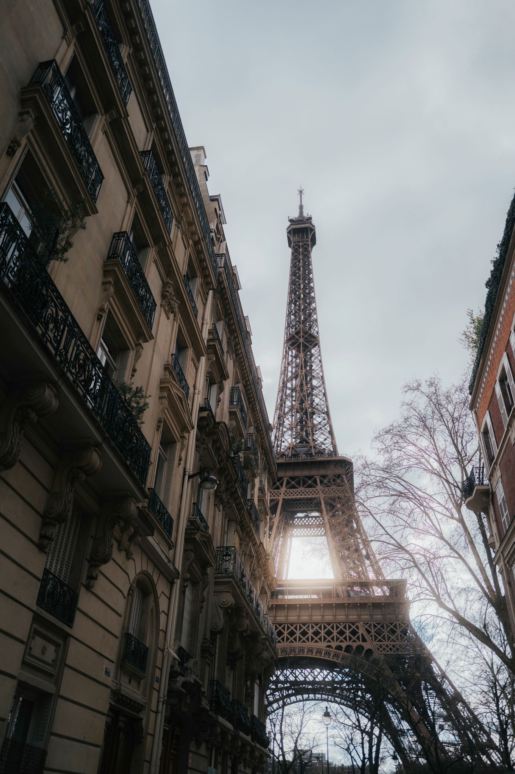 Das Ziel ist erreicht. Nach der erfolgreichen Road to Paris E-Mission haben wir zum ersten mal den Eifelturm gesichtet. 