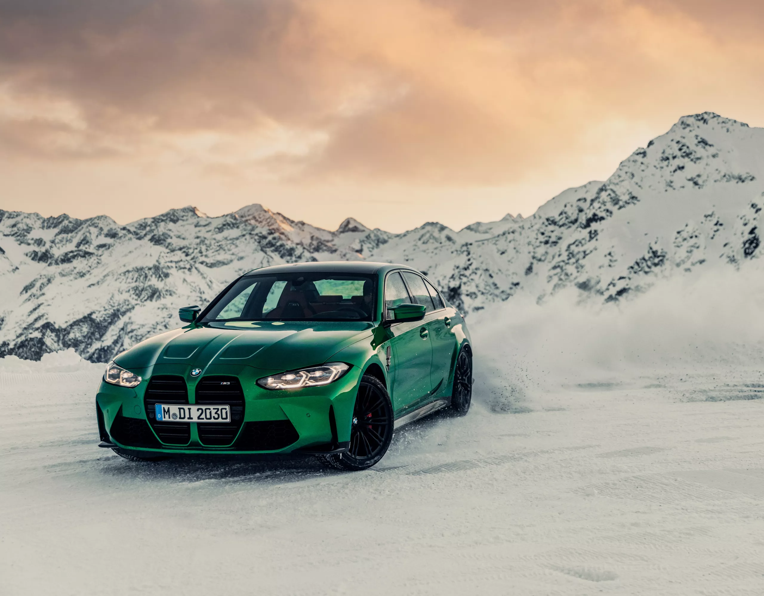  02 BMW M SNOW & ICE EXPERIENCE PREMIUM PACKAGE (FULL DAY)