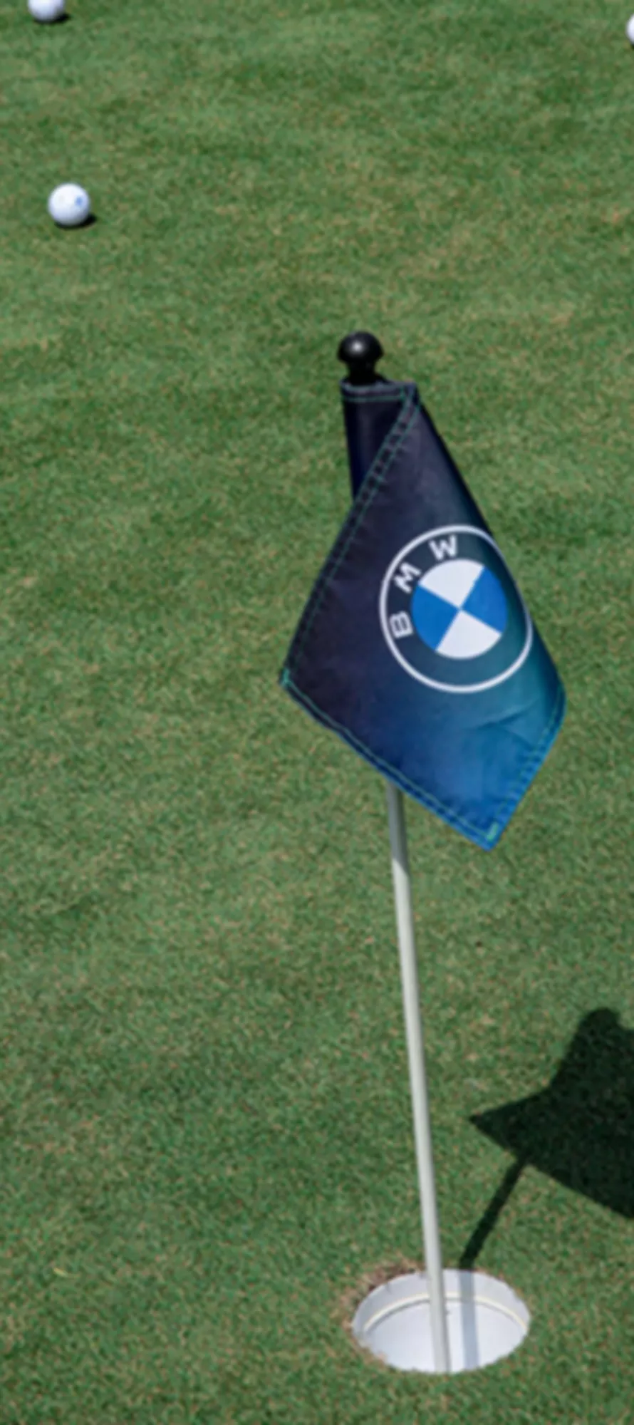 Deux golfeurs sur un green