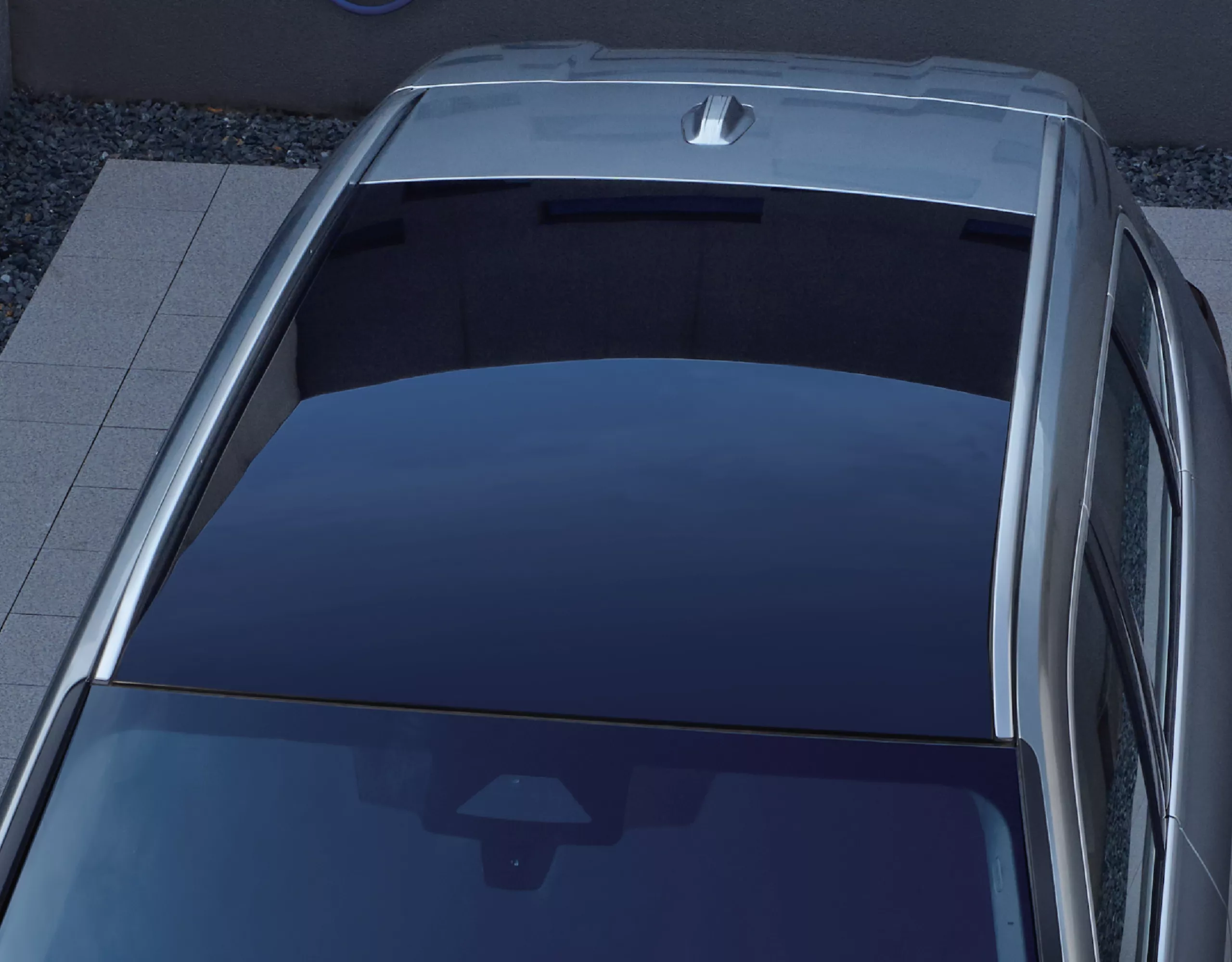 Panorama glass roof.             
