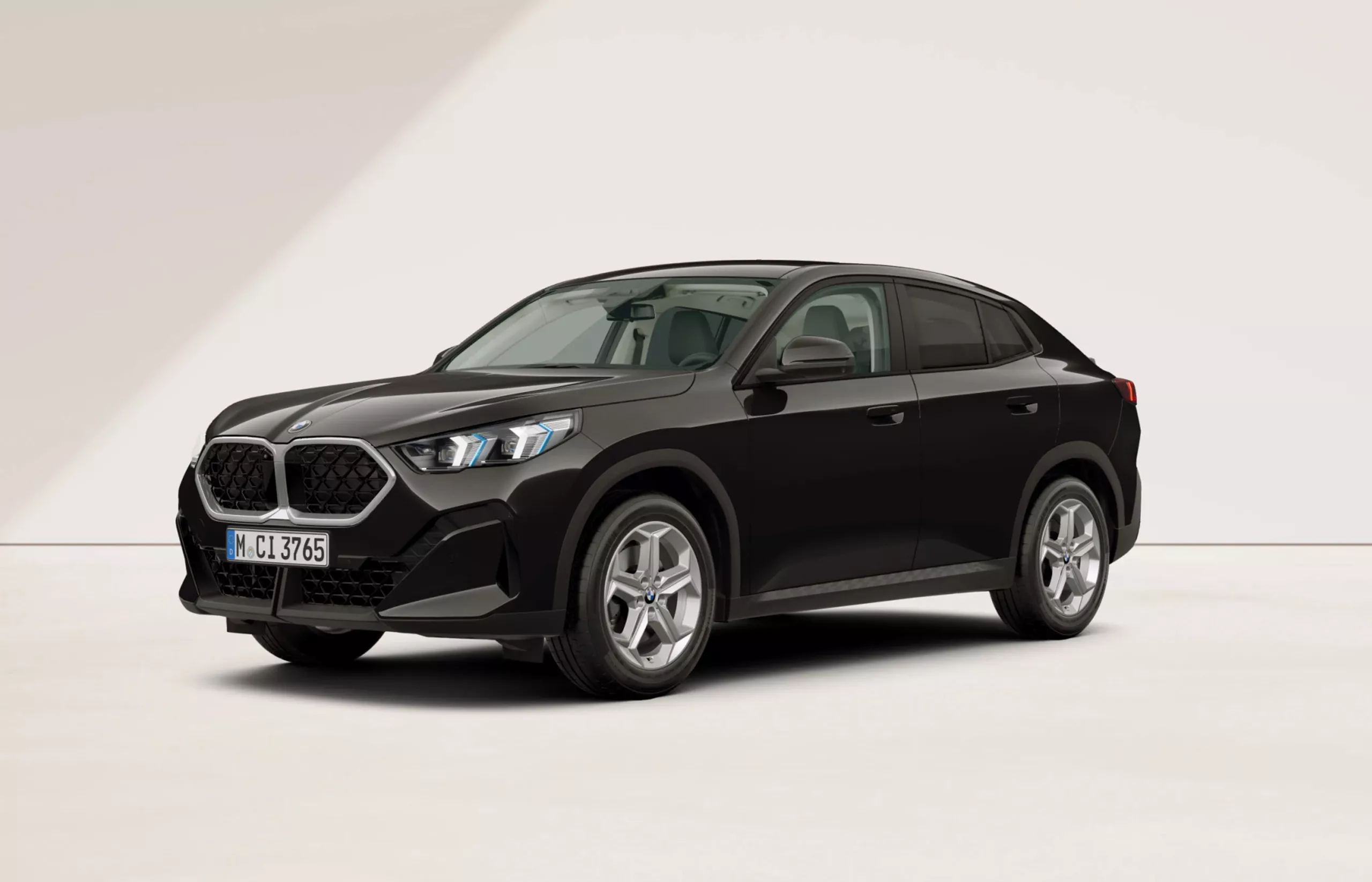 BMW X2 sDrive20i original ブラック・サファイア（メタリック）