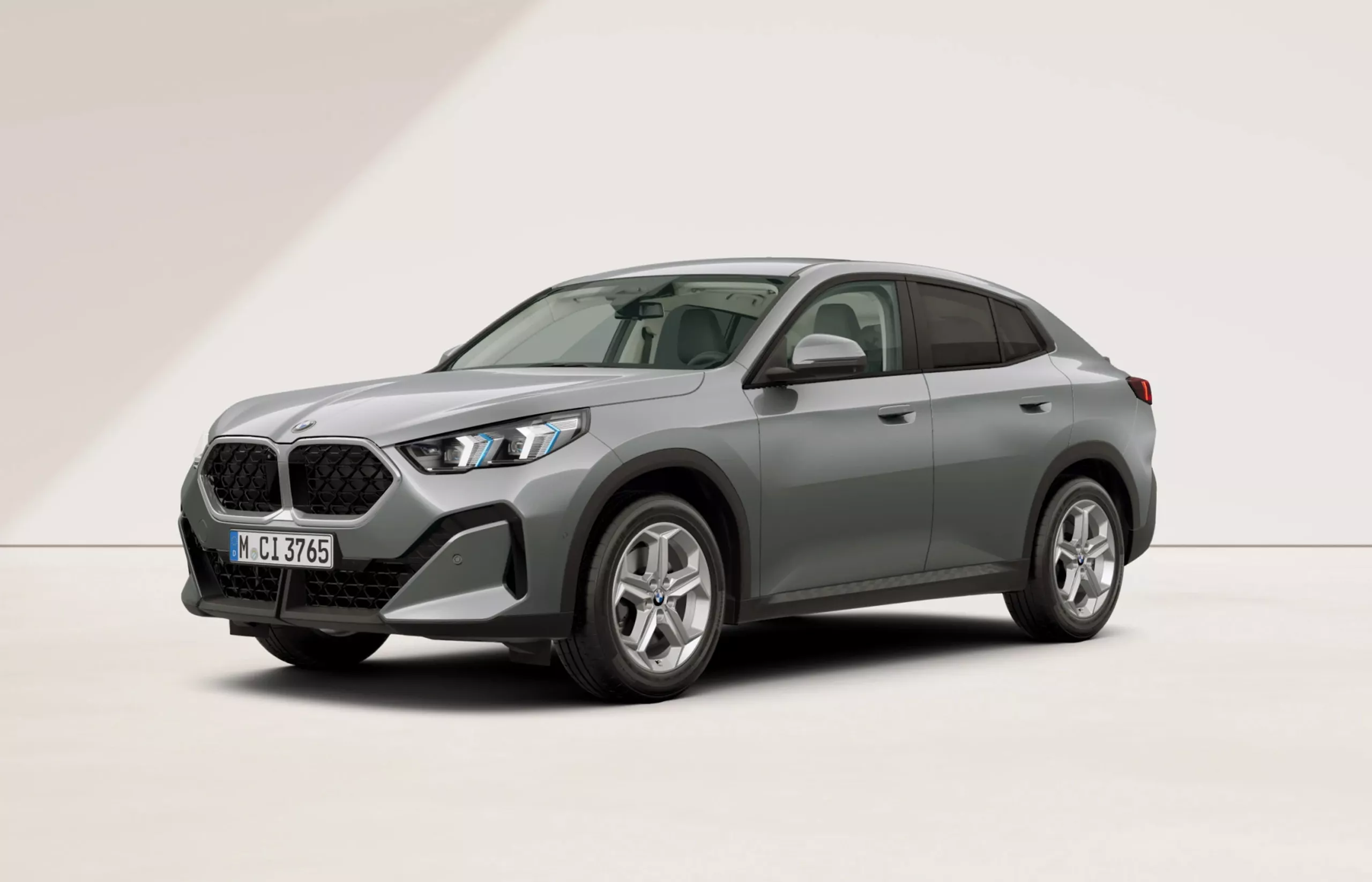 BMW X2 sDrive20i original スカイスクレイパー・グレー（メタリック）