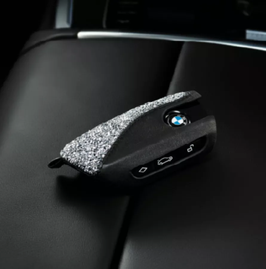  2_Series_crystal_Key_Case.jpg