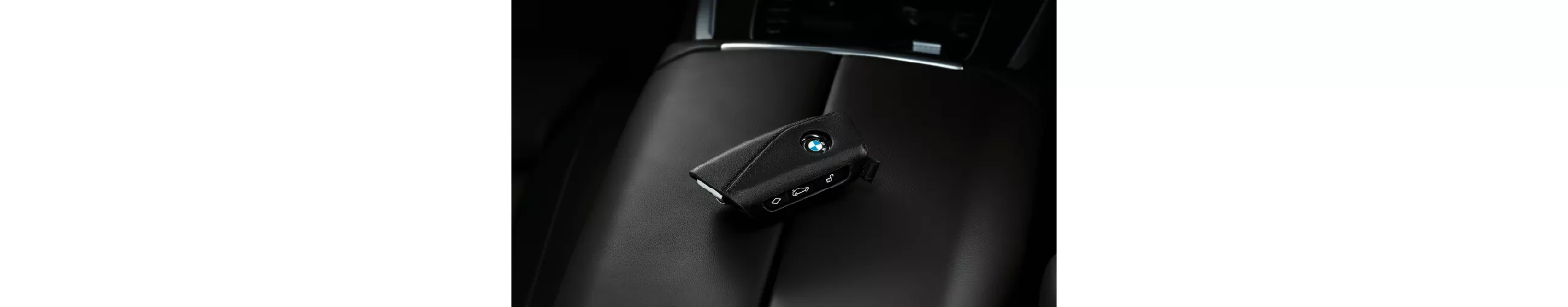  2_Series_Leather_Key_Case.jpg