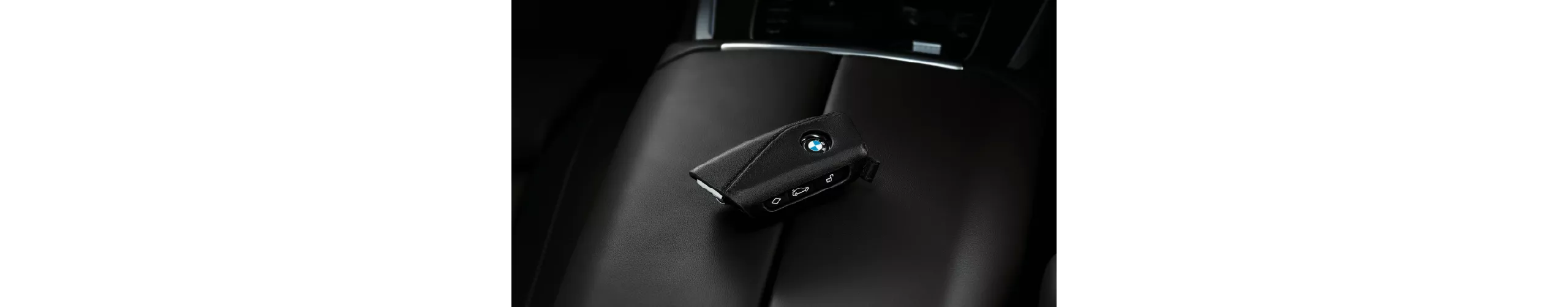  2_Series_Leather_Key_Case.jpg