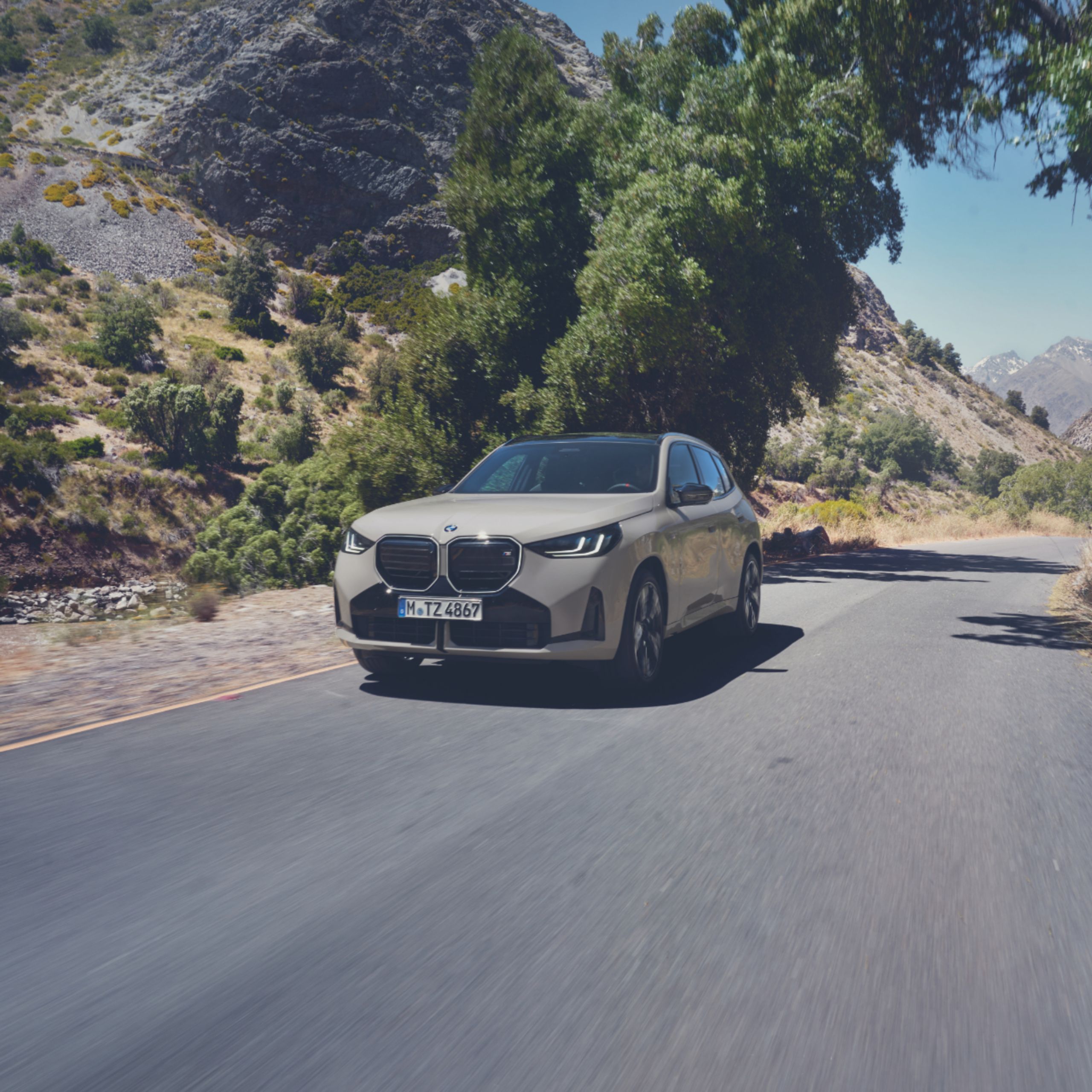 BMW iX2 xDrive30 SUV 100 % électrique