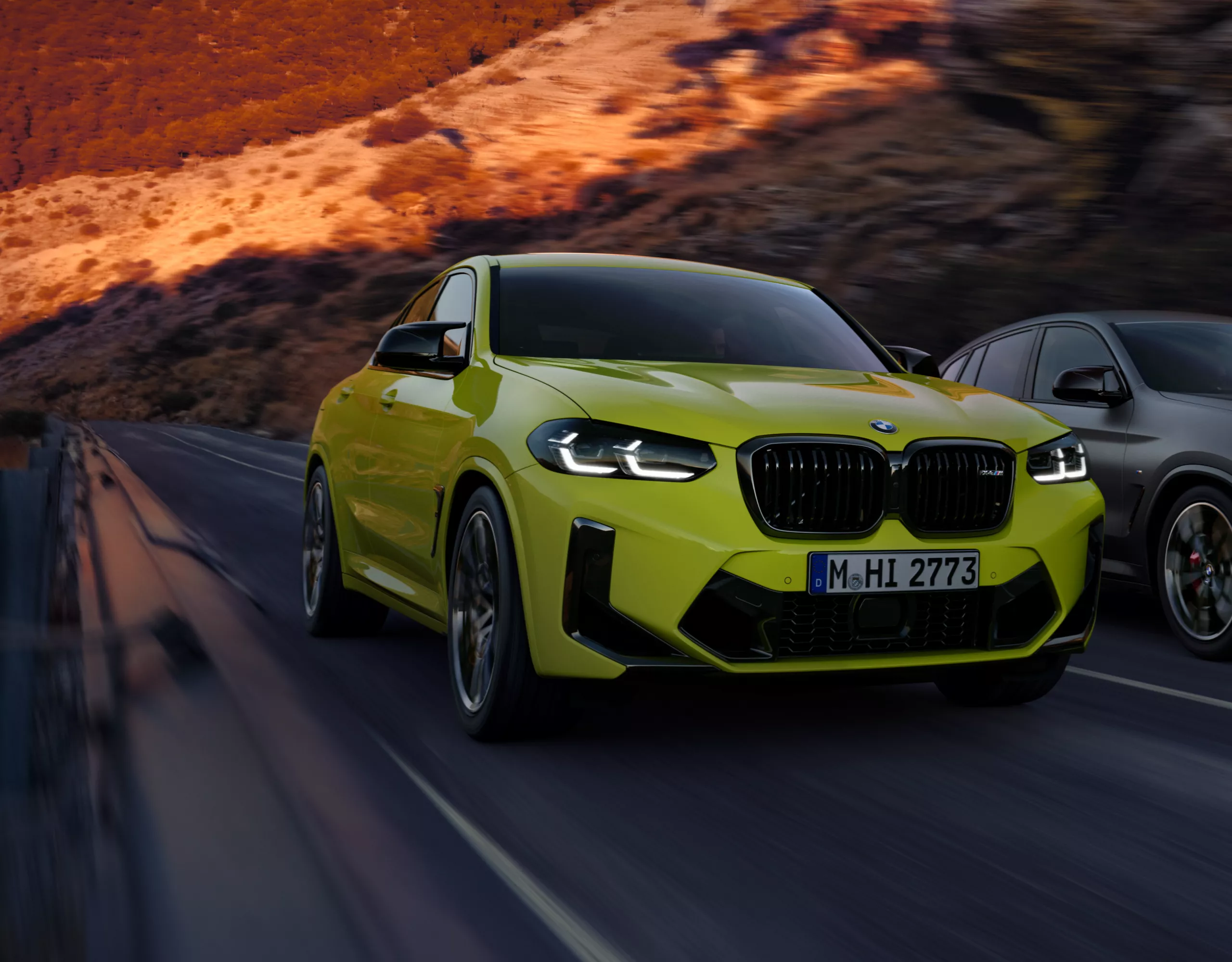 BMW X4 M yellow/grey front view 