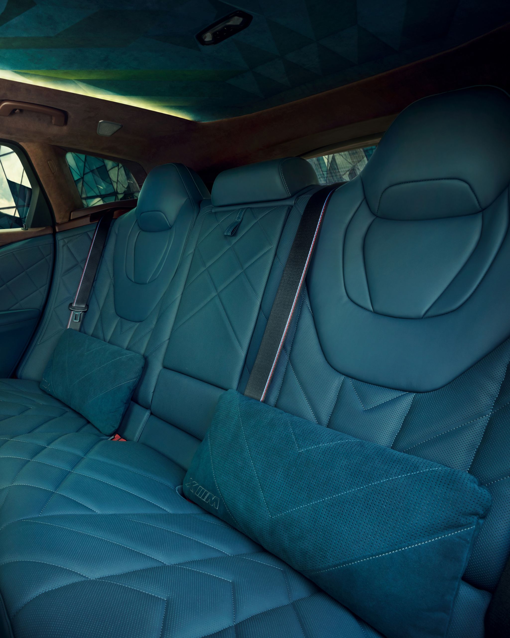 BMW XM G09 interior view 