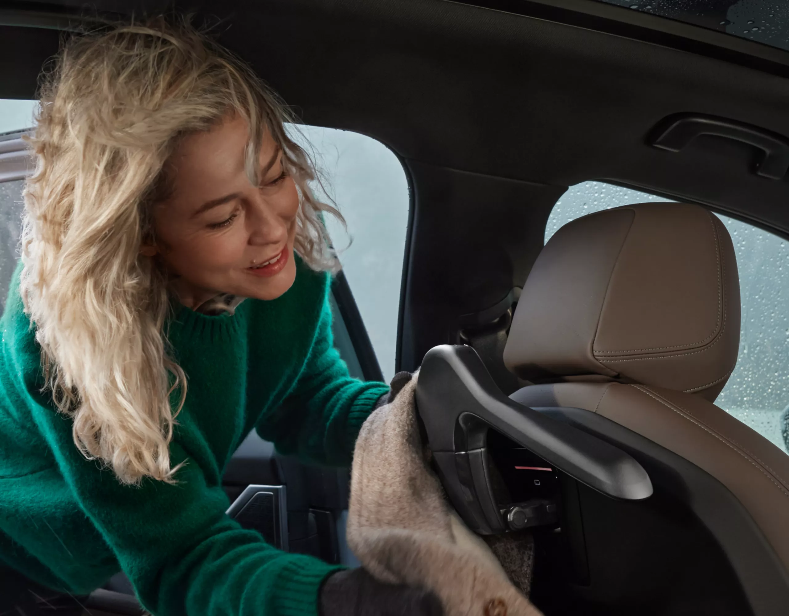 BMW kledinghanger voor Travel & Comfort System Originele BMW accessoires voor herfst en winter