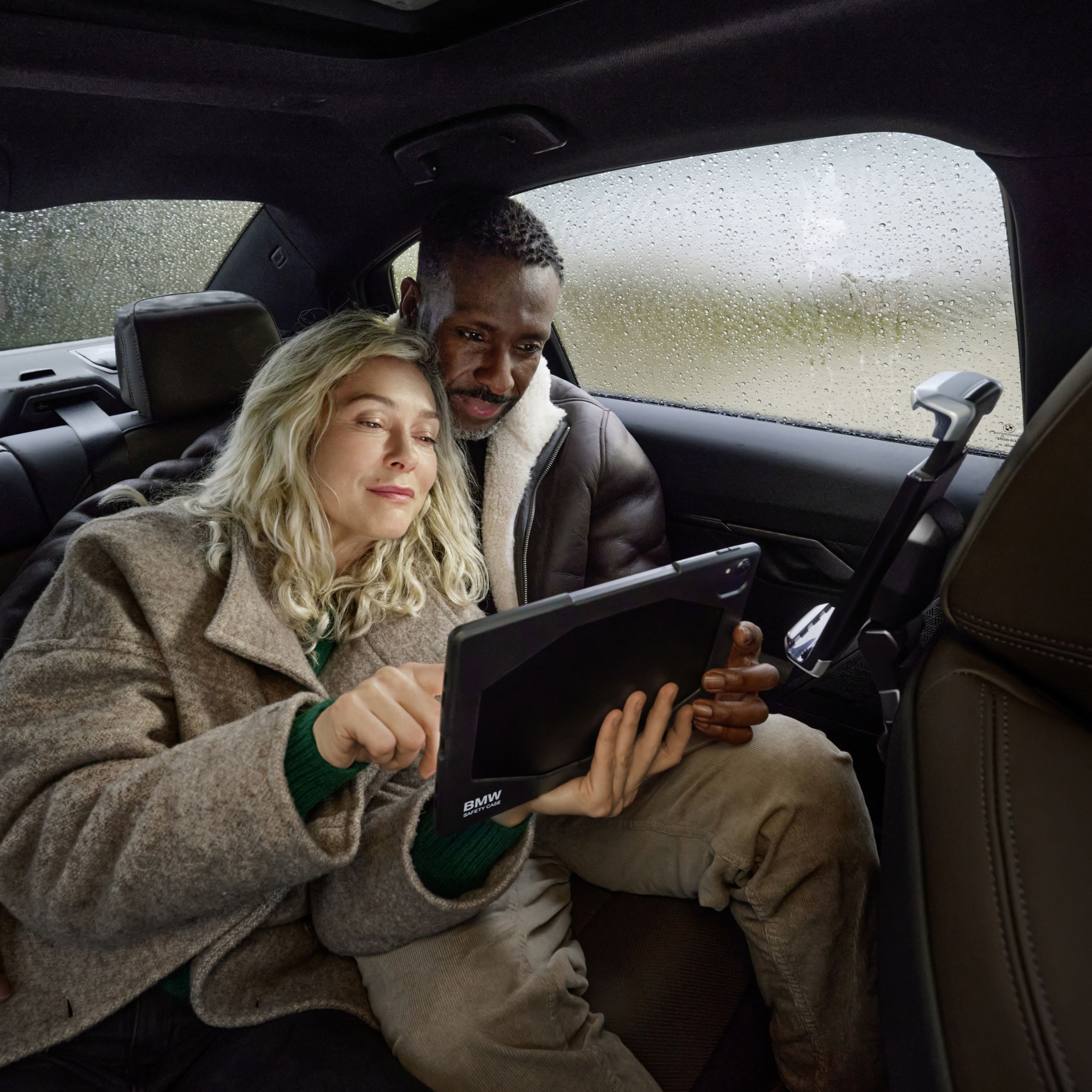 BMW Tablettipidike Pro Travel & Comfort System -järjestelmään Alkuperäiset BMW syys- ja talvilisävarusteet
