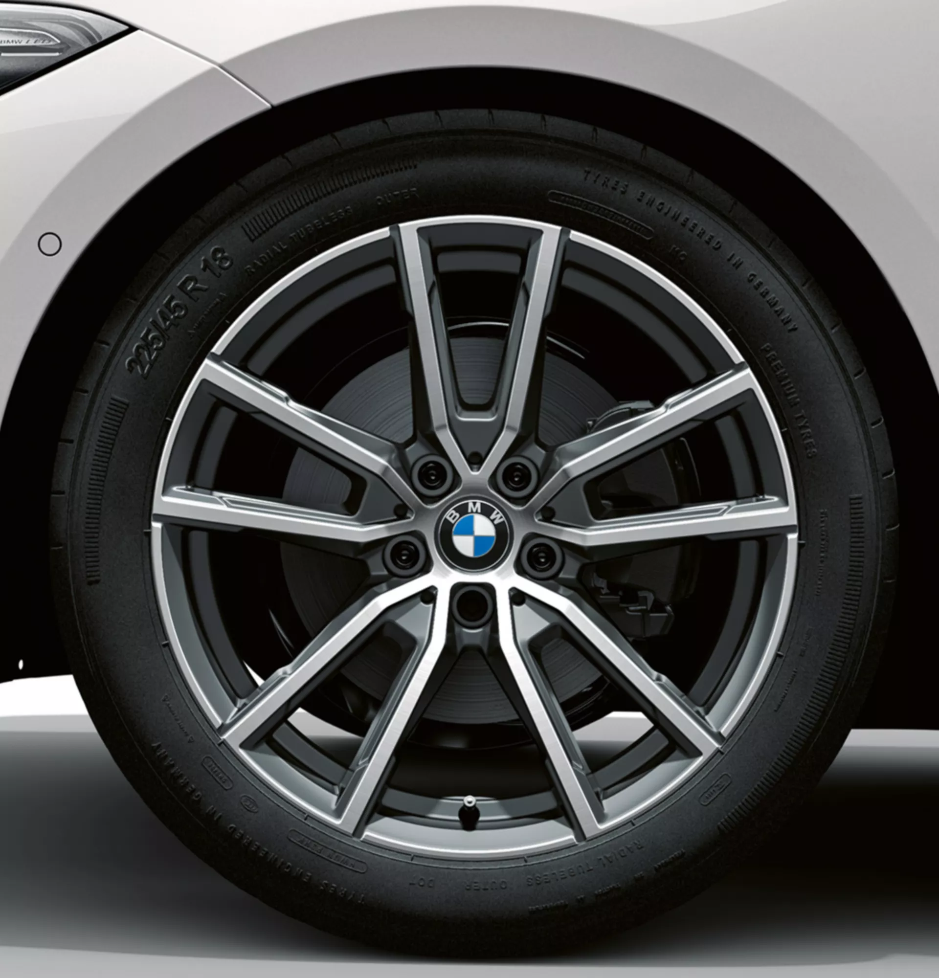 Visualizzazione dei danni esterni BMW Primo piano degli pneumatici