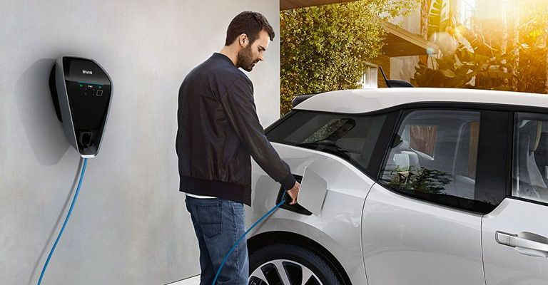  BMW i Customer Service.