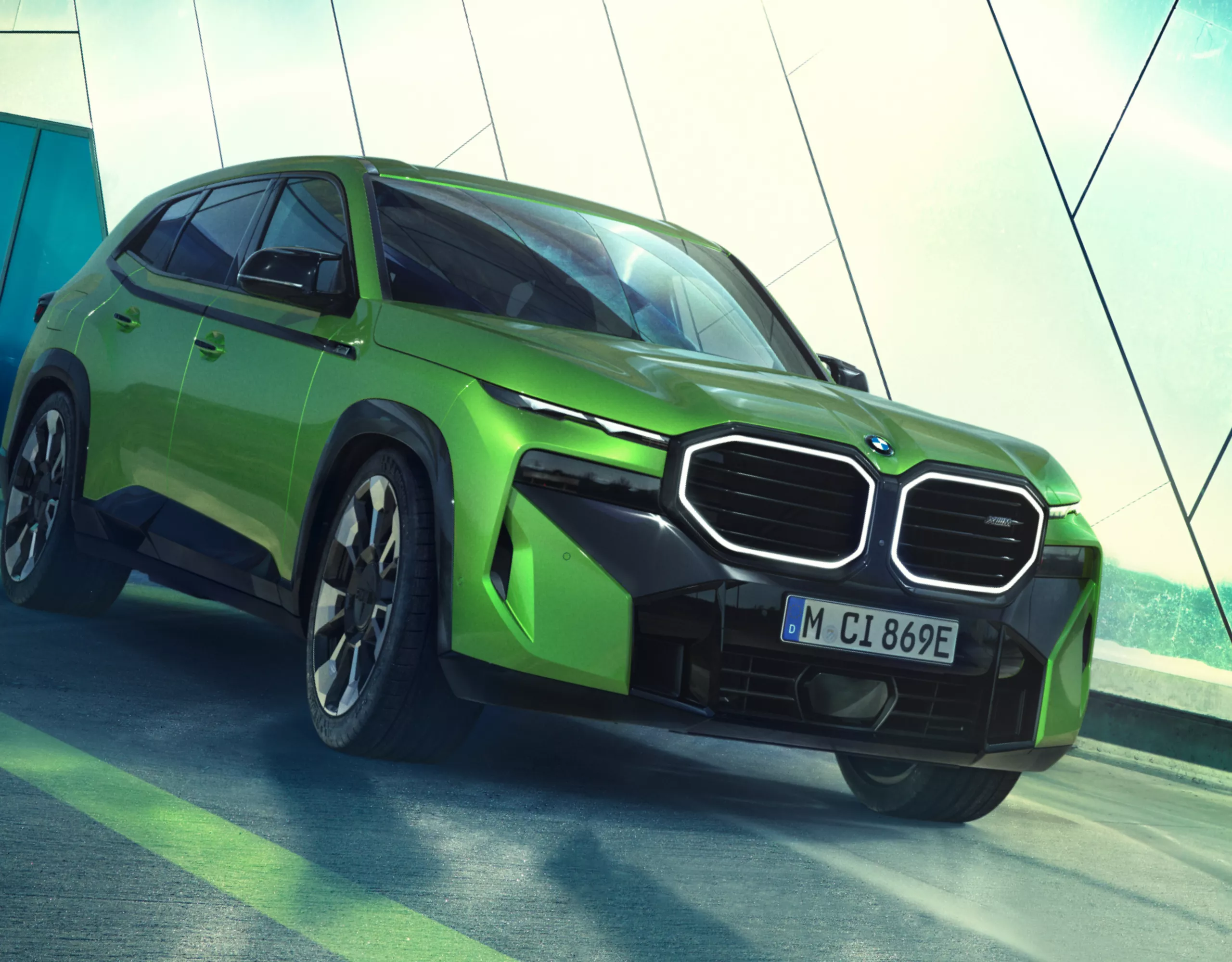 BMW XM 50e in BMW Individual Java Green