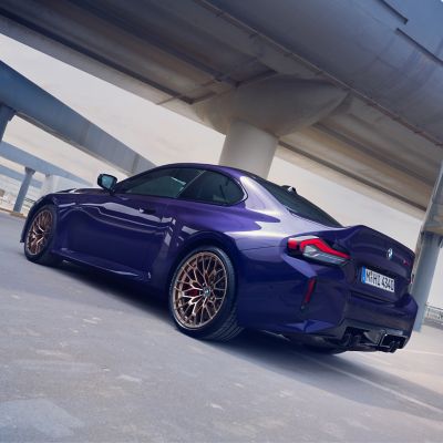 BMW M2 CS in BMW Individual Velvet Blue metallic