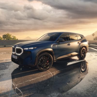 BMW XM Label in BMW Individual Frozen Tanzanite Blue II metallic