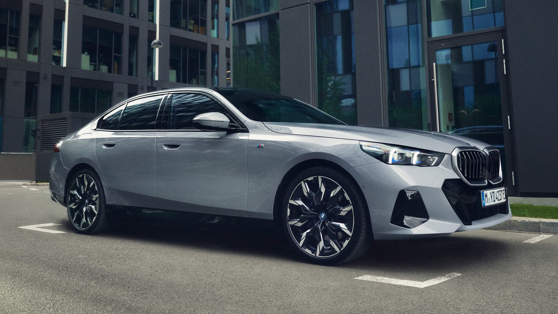 BMW i5 eDrive40 M 스포츠 패키지