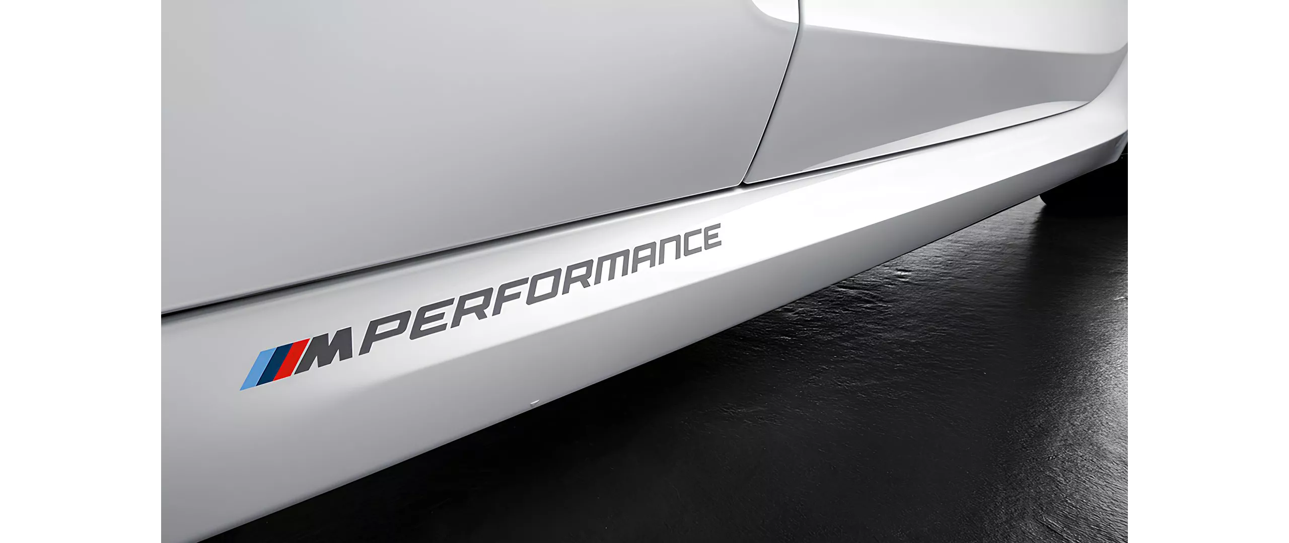 M Performance字樣車身貼紙