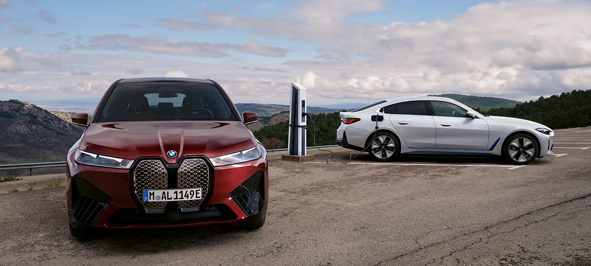 Sprzedaż korporacyjna BMW modele BMW eDrive dla klientów korporacyjnych modele BMW na ulicy