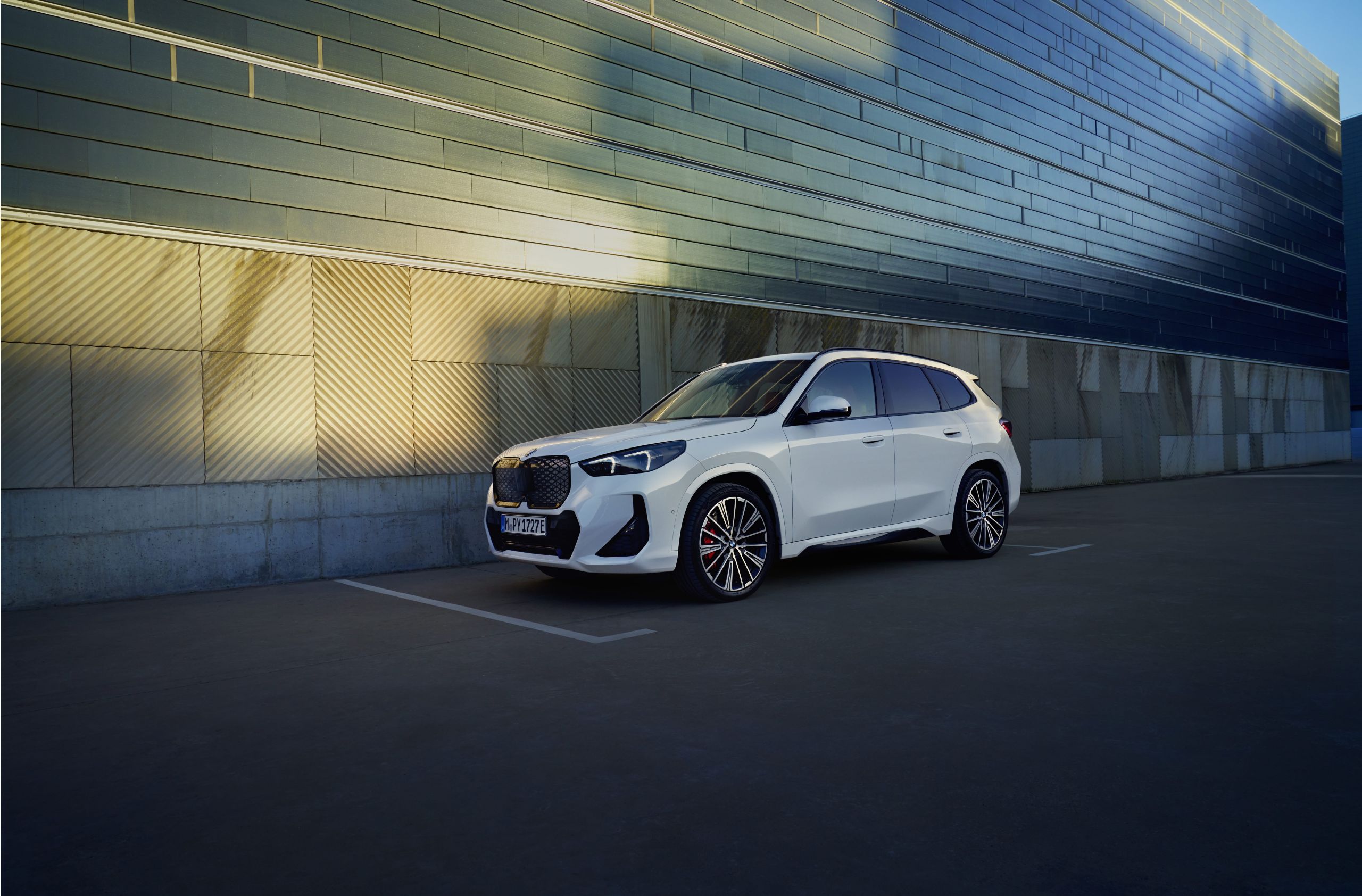 BMW iX1.