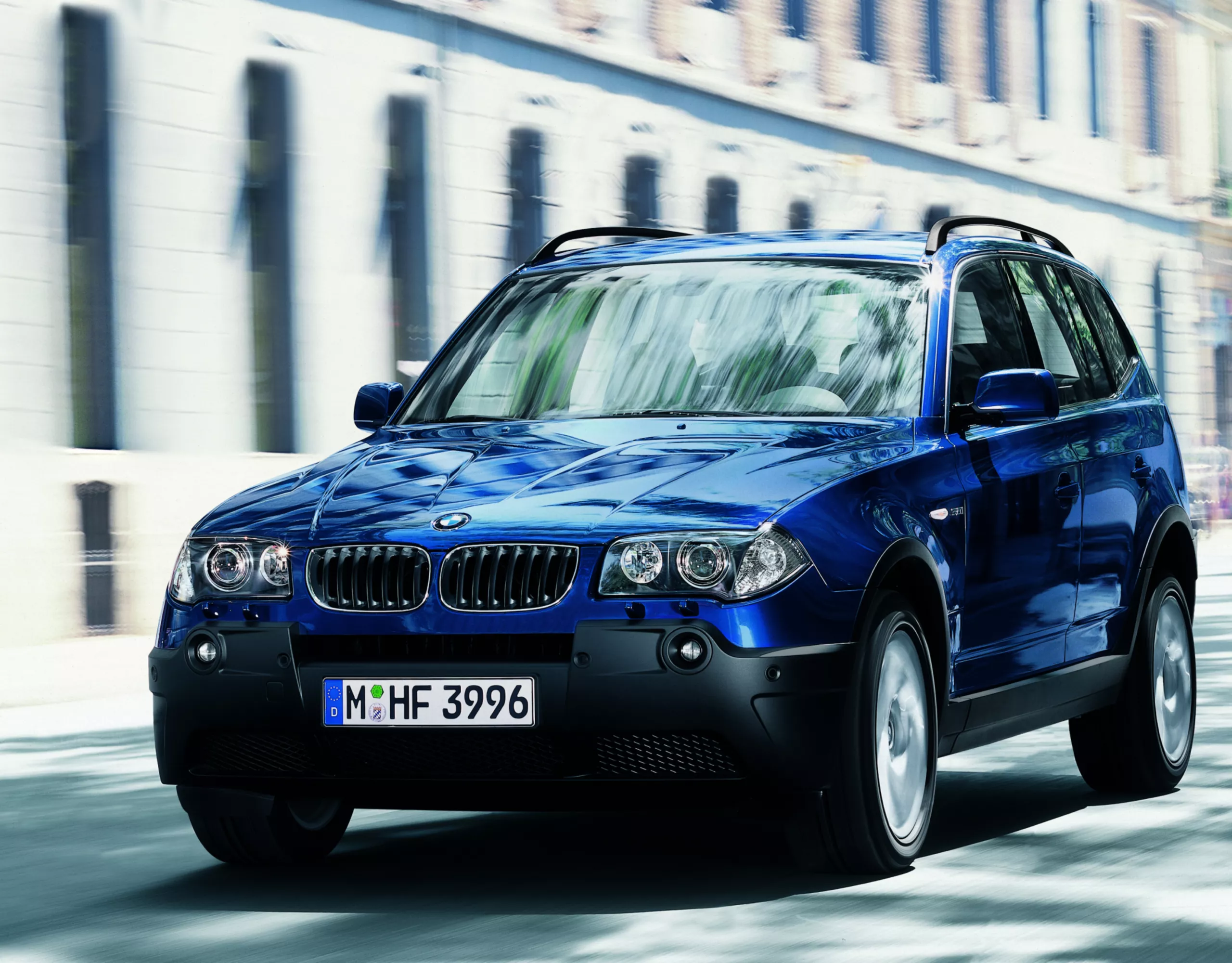 BMW X3（E83） フロント・ビュー