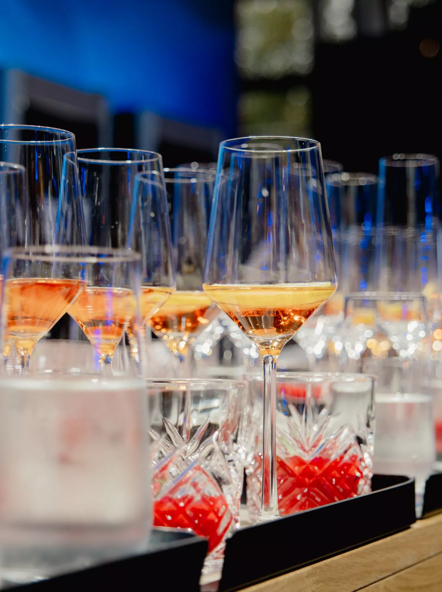 Catering mit Rindertartar und Lachs für Gäste des BMW Welt Business Club