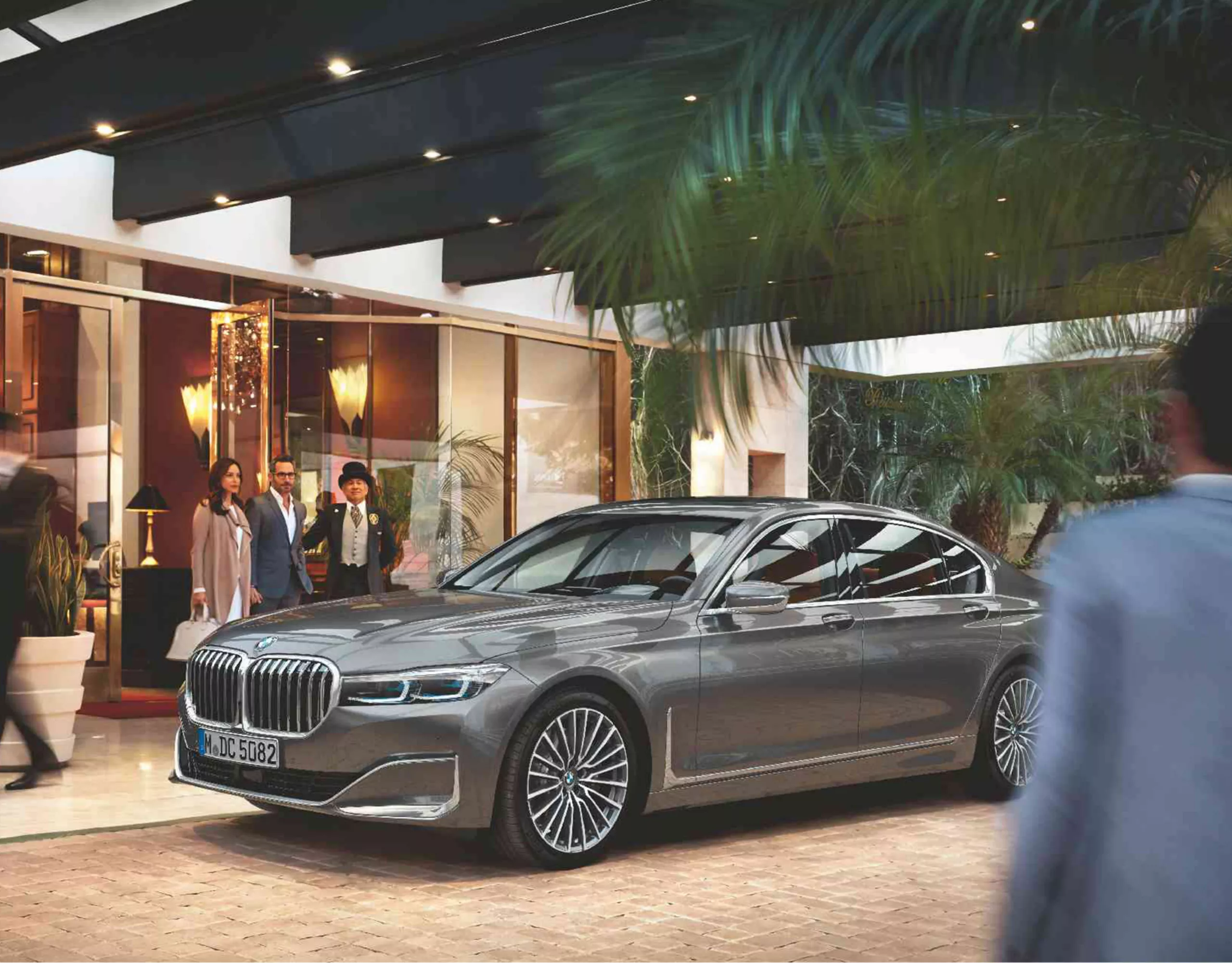 도로를 주행하는 BMW