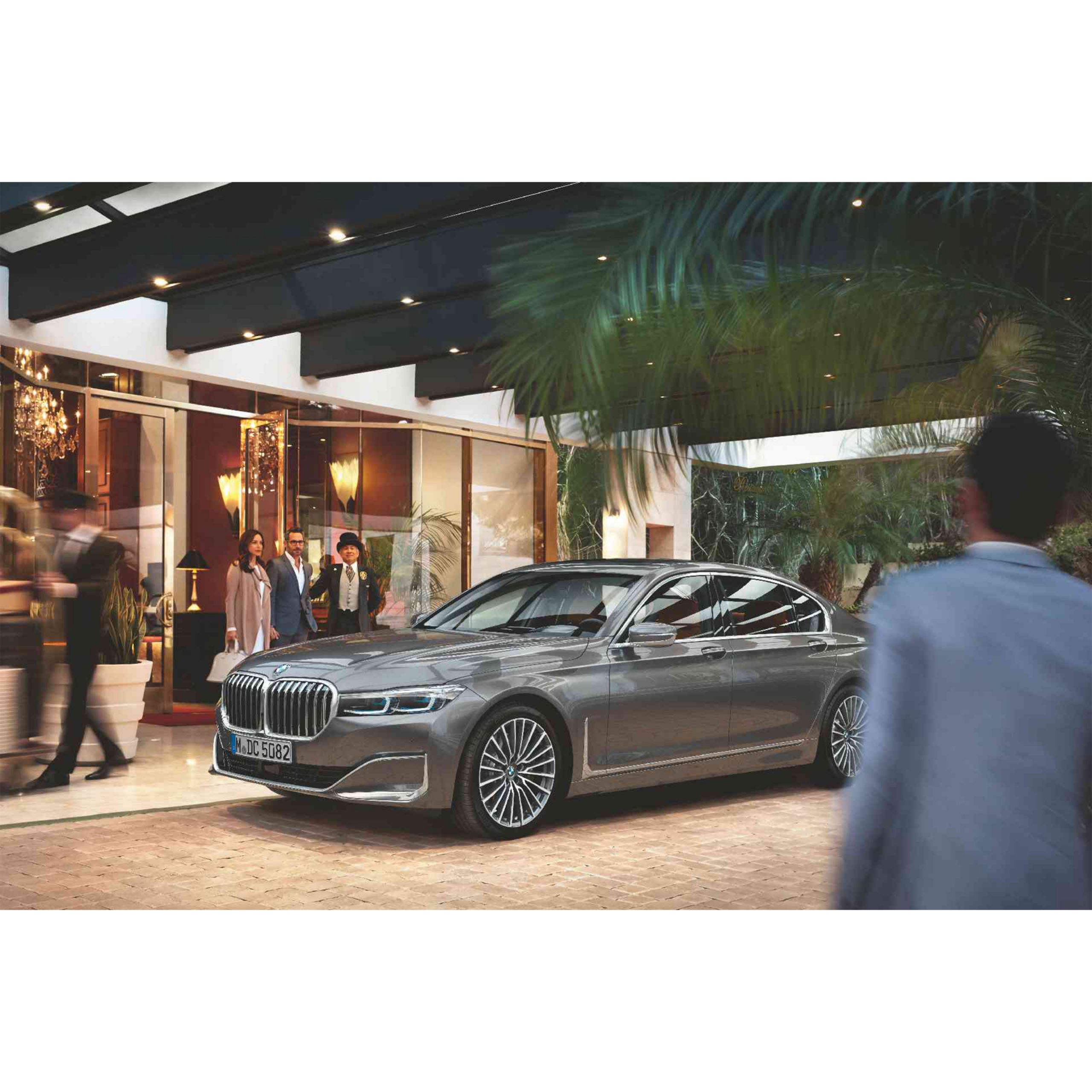 도로를 주행하는 BMW