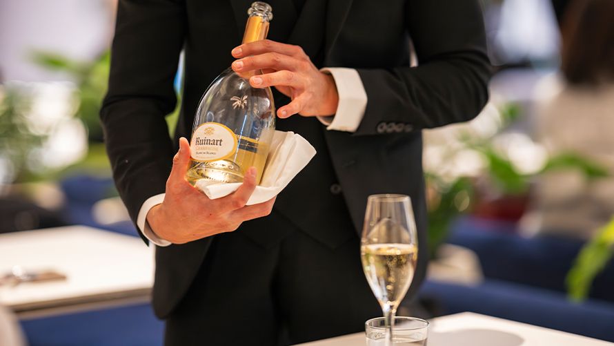 五感すべてで堪能する、上質な時間の幕が開く。