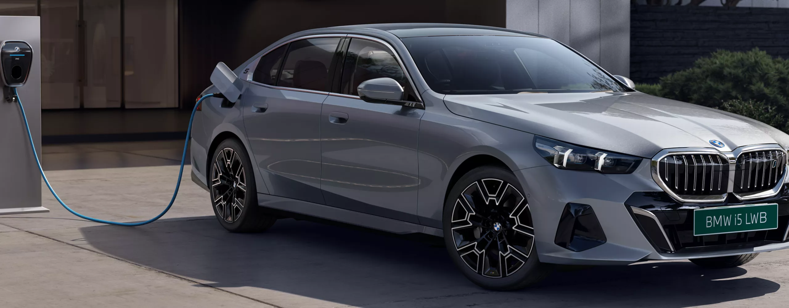 The BMW i5
