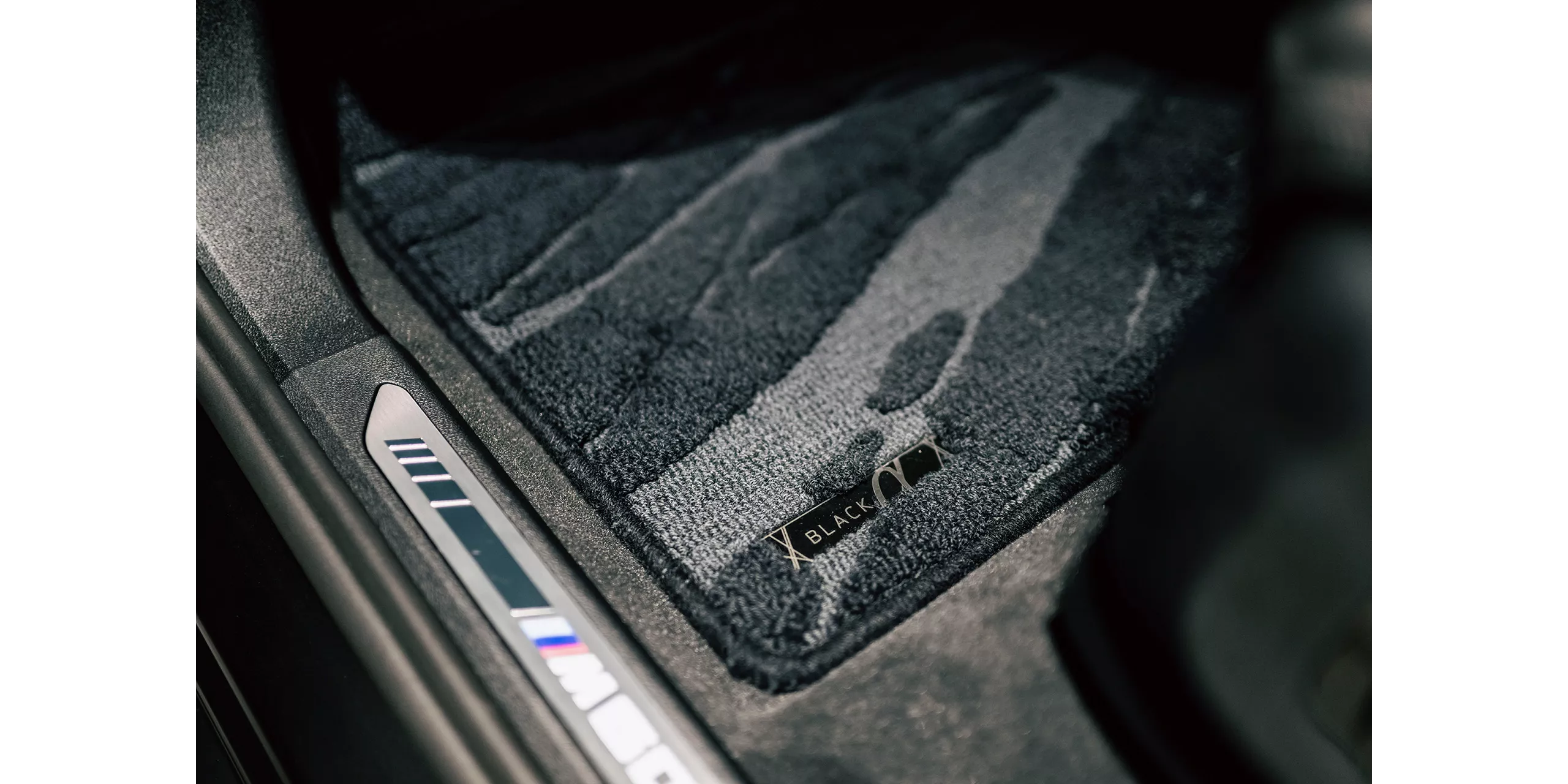 BMW X7 BLACK-α