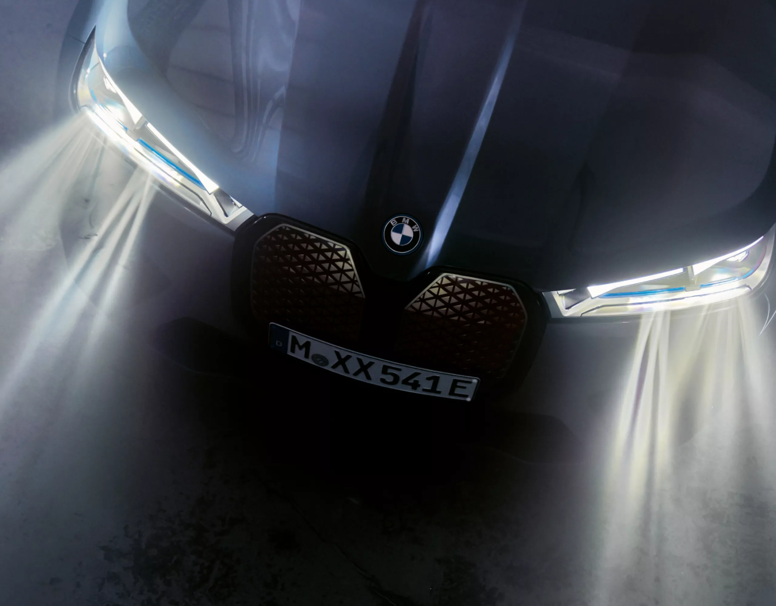 Assistente Full Beam BMW ConnectedDrive.