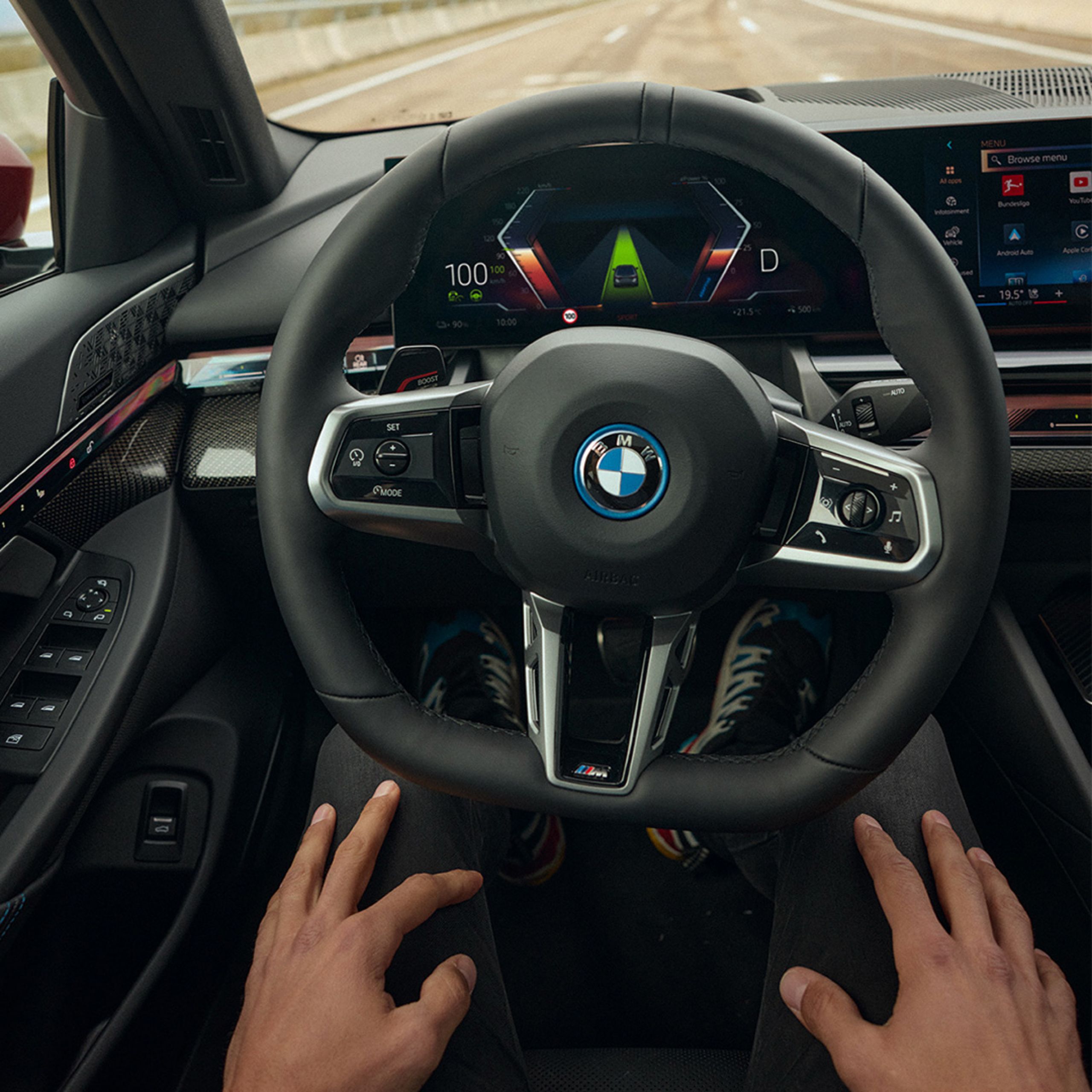 Cockpit BMW com volante