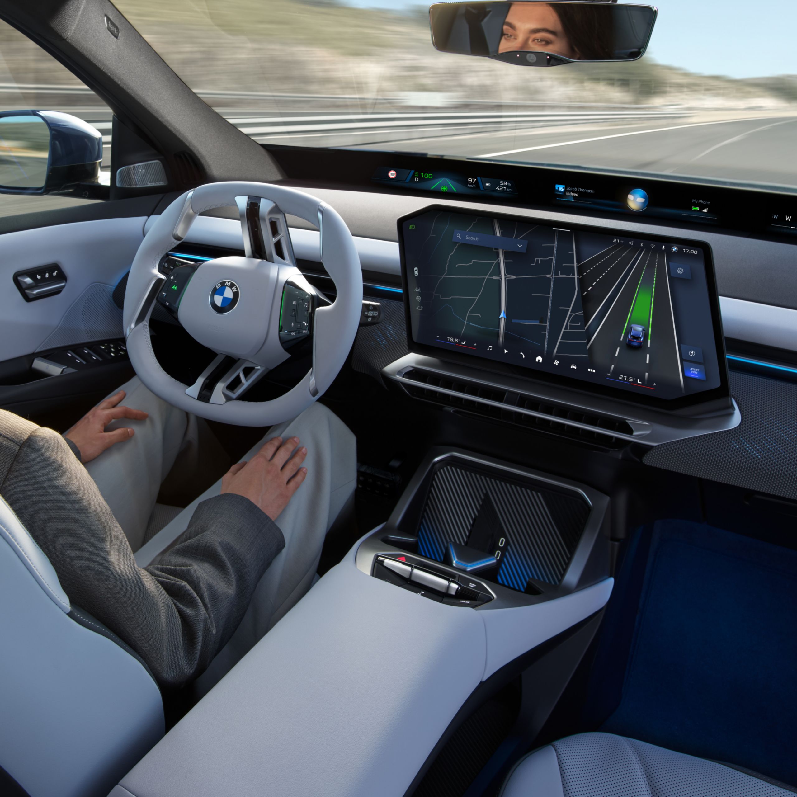 The driver has activated the highway assistant and can take the hands off the steering wheel