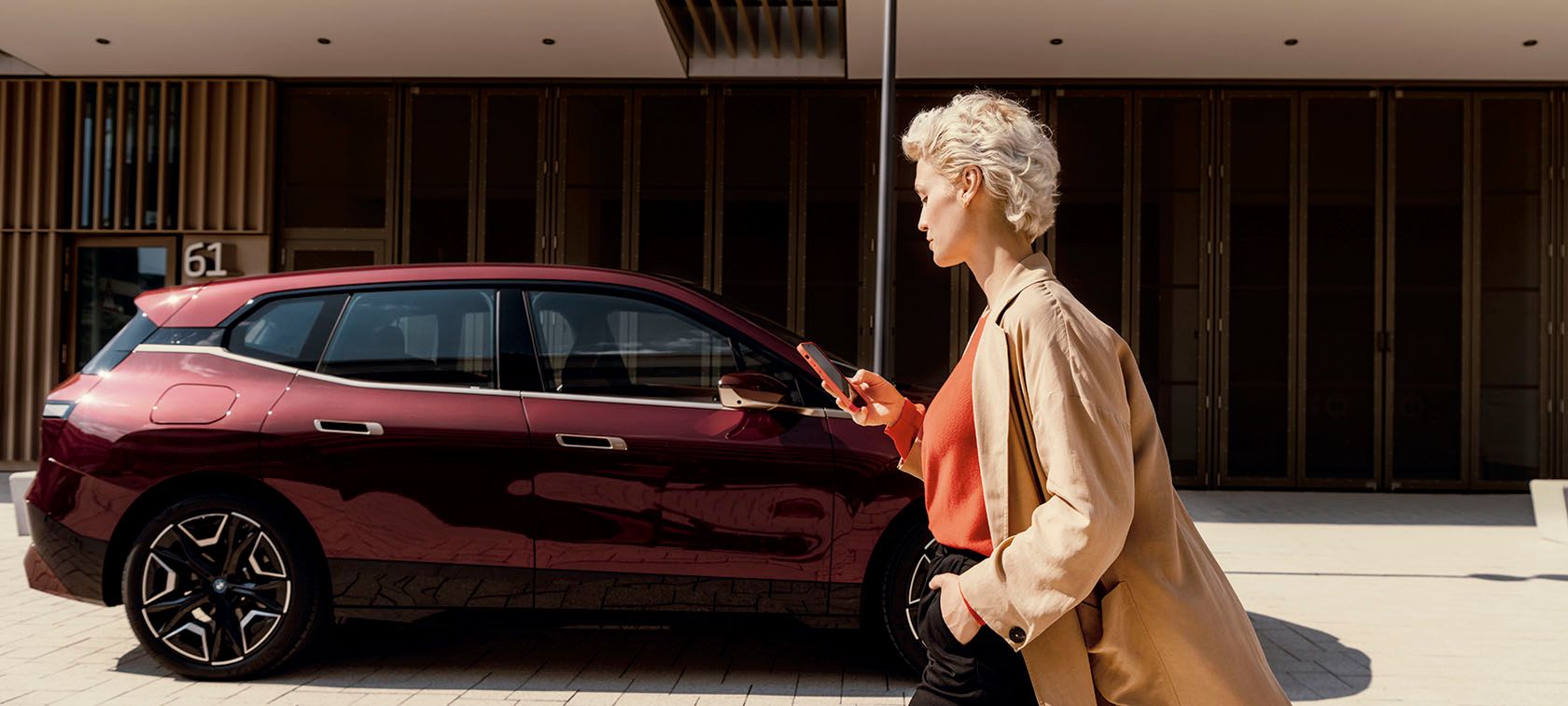 CONTACTA CON BMW