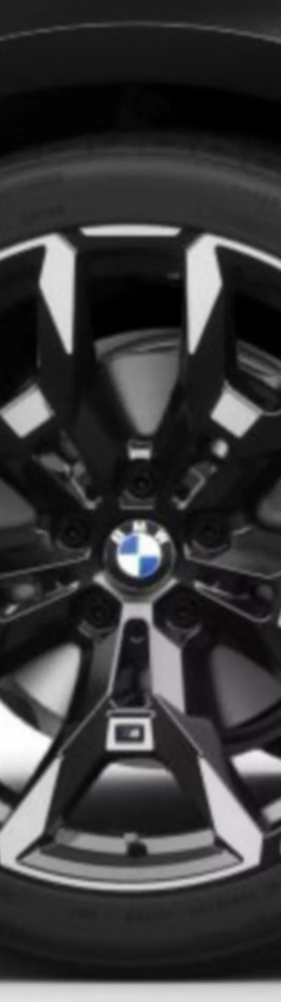 ล้ออัลลอยน้ำหนักเบาขอบ 18 นิ้ว ลวดลายสไตล์ V-spoke 873 สี Bicolour ของ BMW ซีรีส์ 3 Sedan รุ่นปลั๊กอินไฮบริด