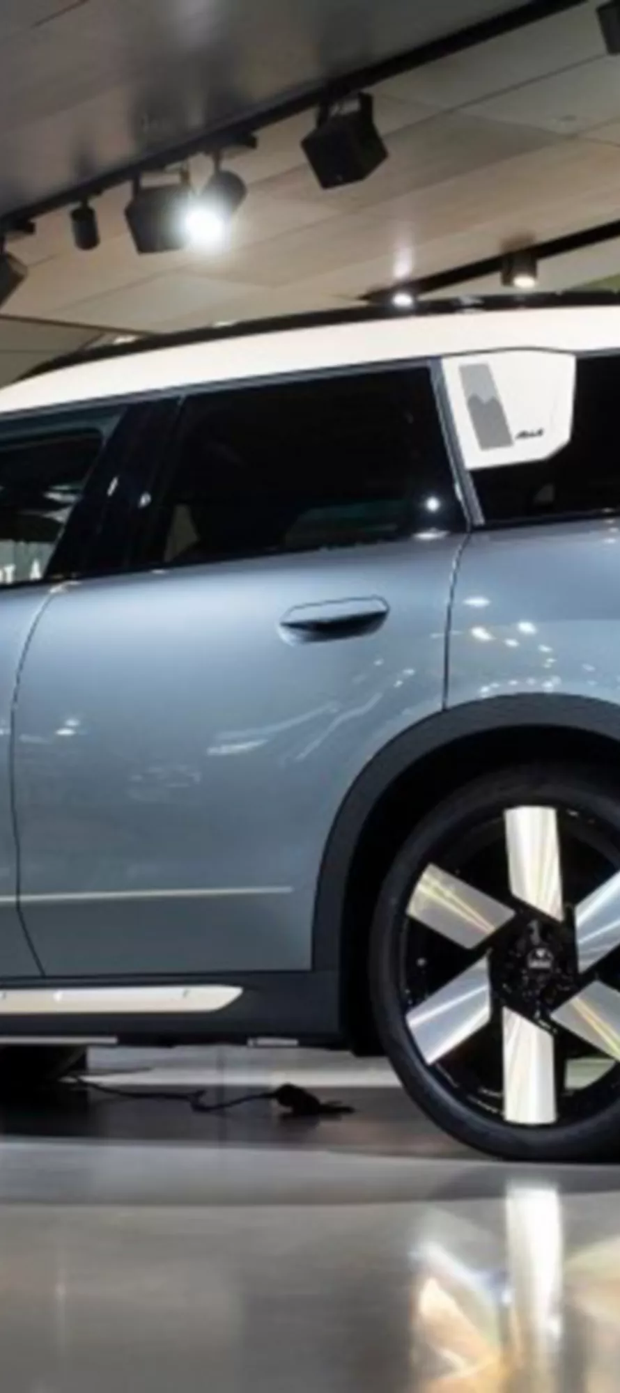 BMW Welt Ausstellungen MINI Countrymen SE