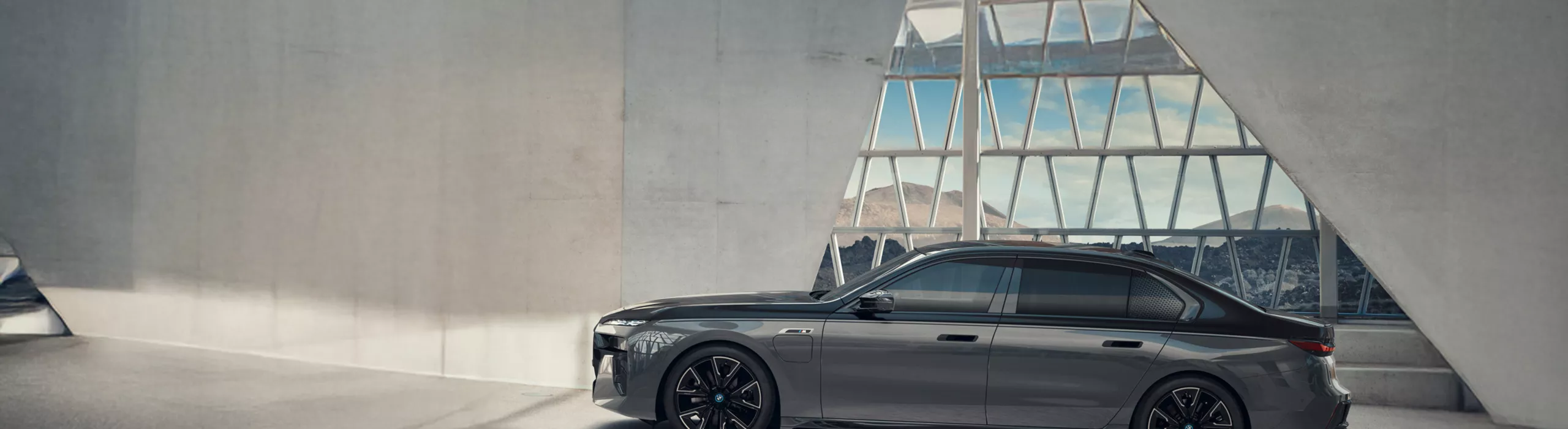 BMW M760e xDrive