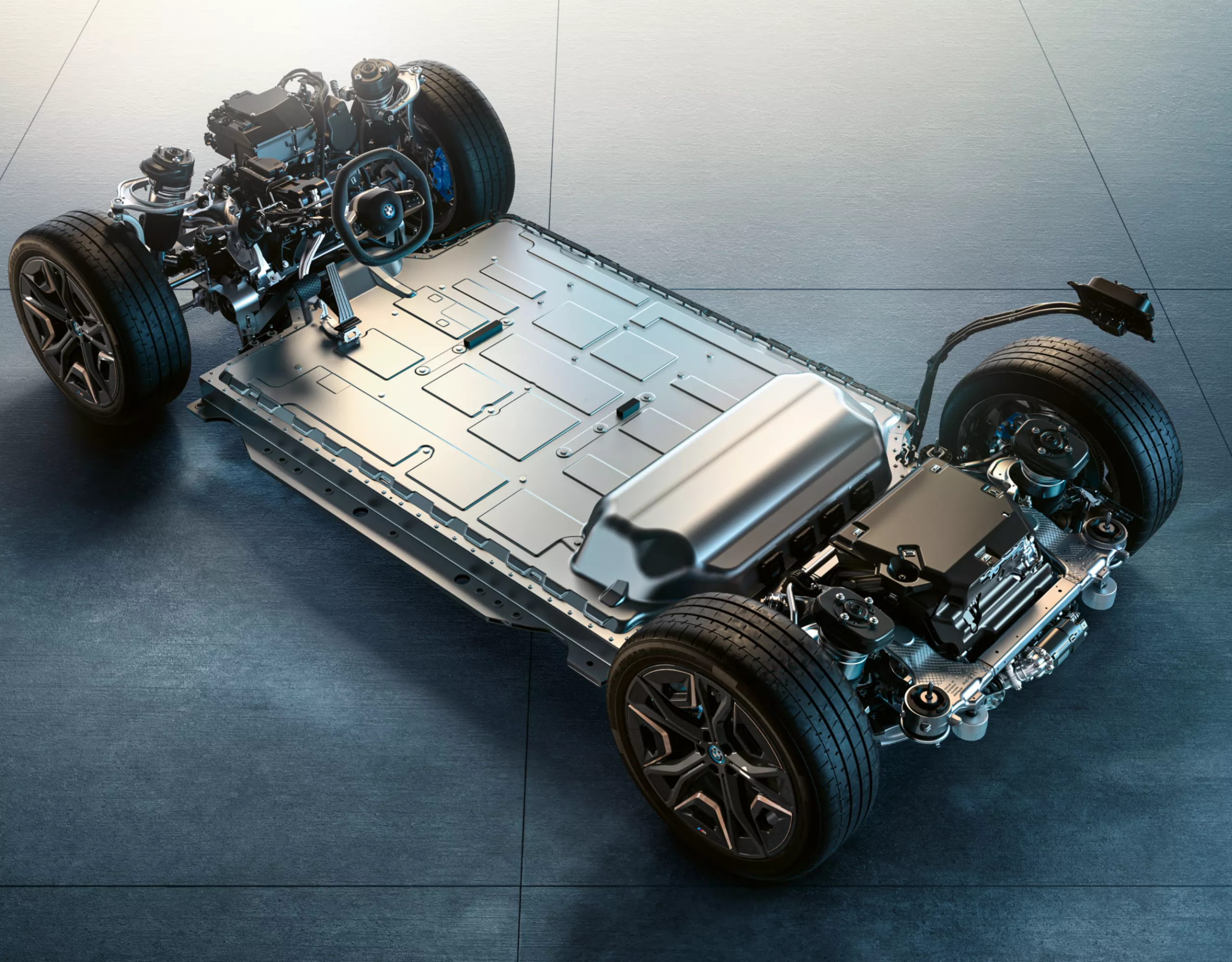 Bild av drivlinan på en elbil från BMW med batteri, motor och styrning