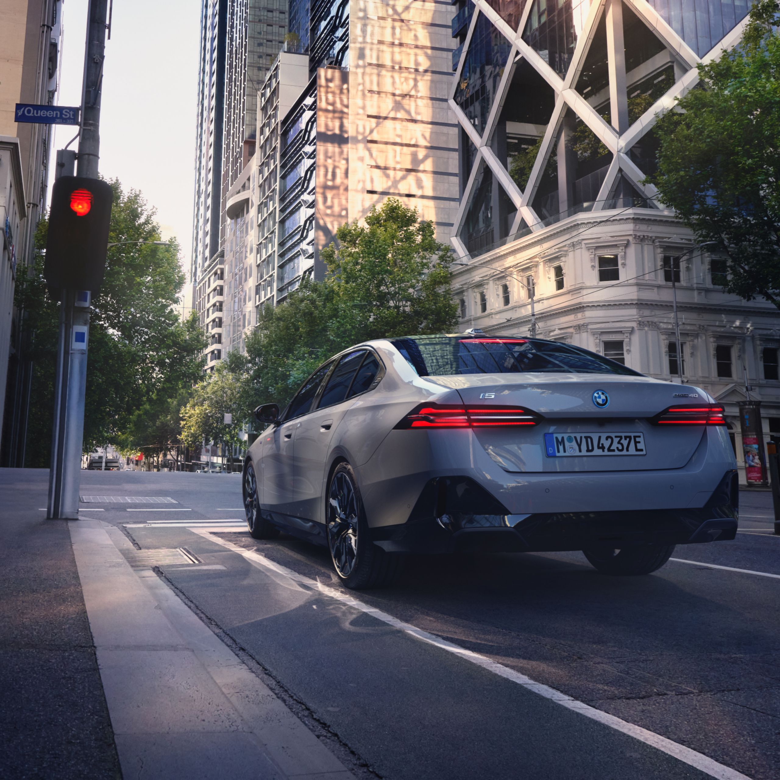 BMW elektriauto Regeneratiivpidurdus vs. tavaline pidurdus