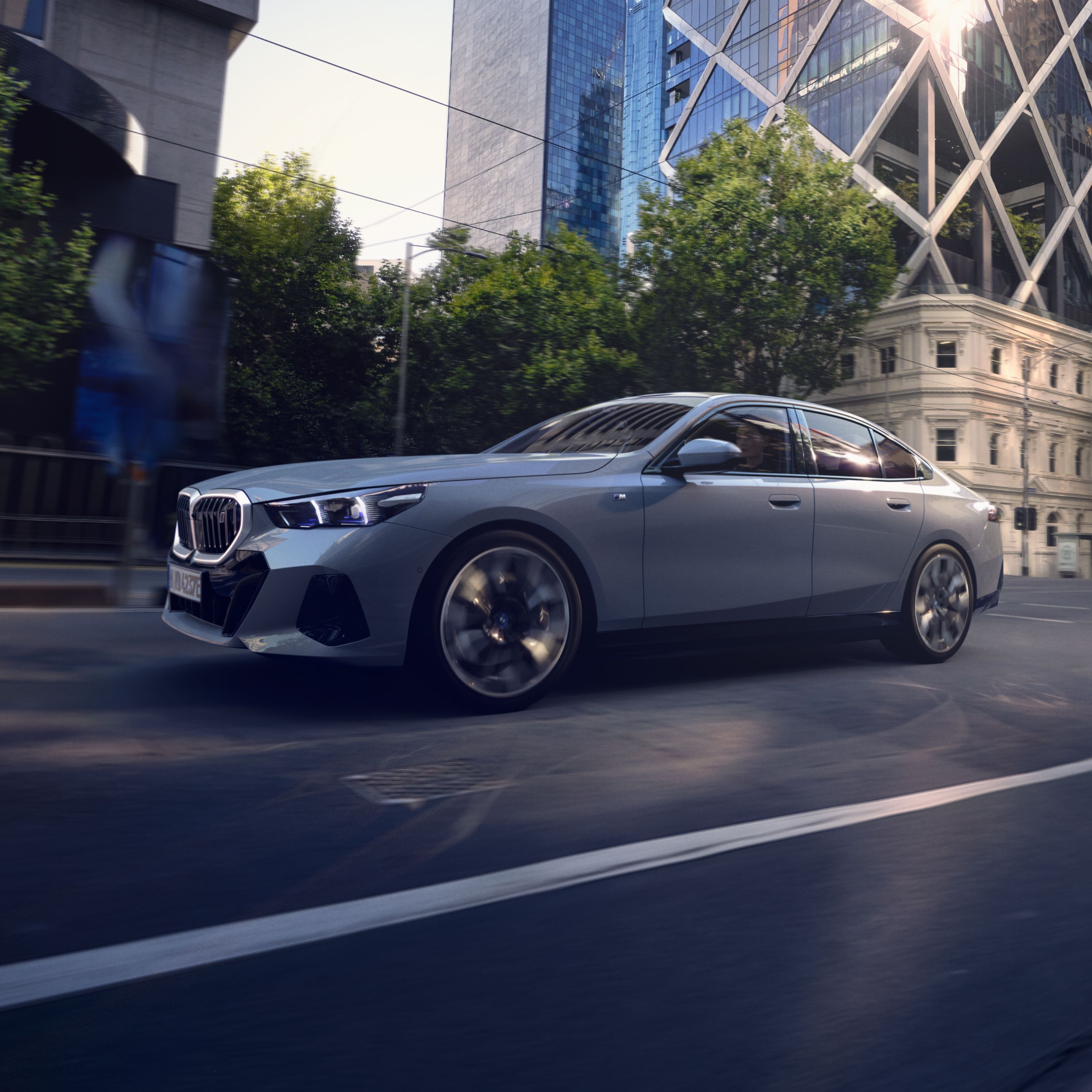 BMW i5 : サイド・ビュー