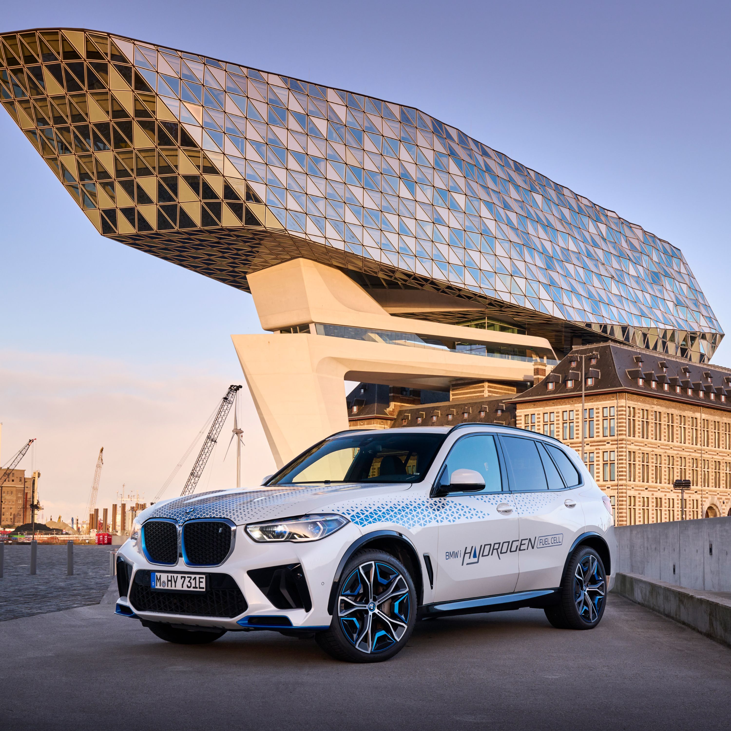 BMW iX5 Hydrogen, automobile electrice BMW