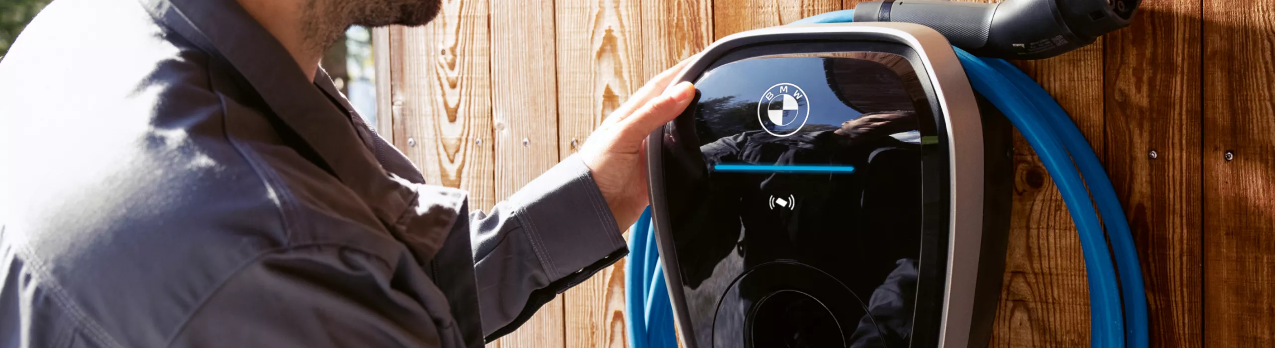 BMW Kućno napajanje Video o instalaciji zidne kutije