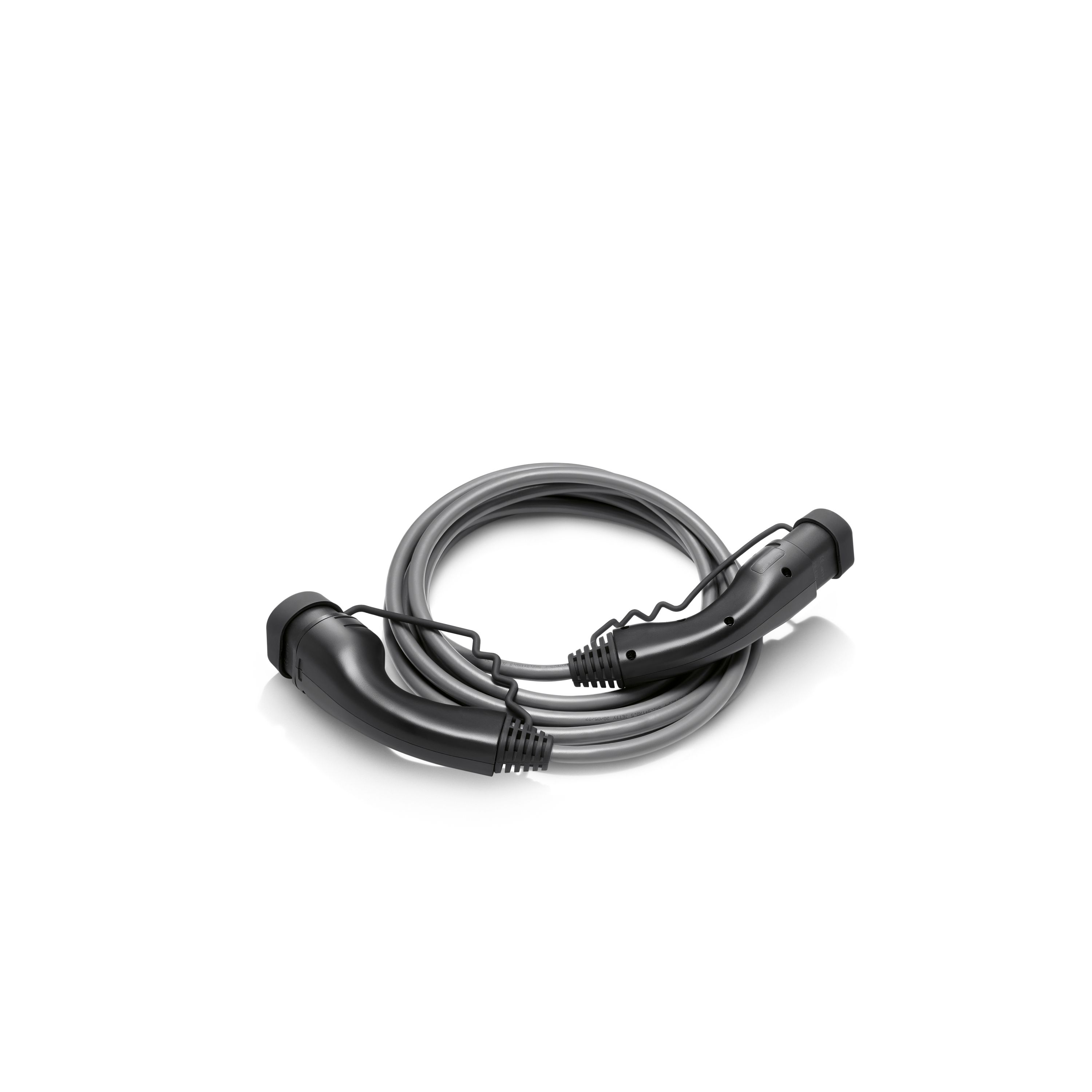 Šedý nabíjecí kabel Mode 3 se dvěma černými zástrčkami určený pro nabíjení na veřejných nabíjecích stanicích kompatibilních s režimem Mode 3 
