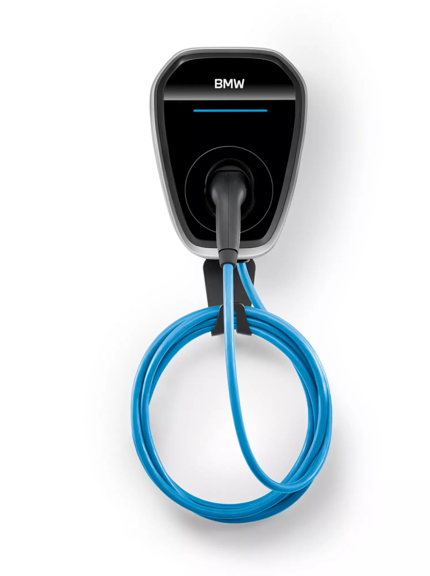 Černý BMW Wallbox Gen 3 s modrým nabíjecím kabelem připevněným na bílé stěně