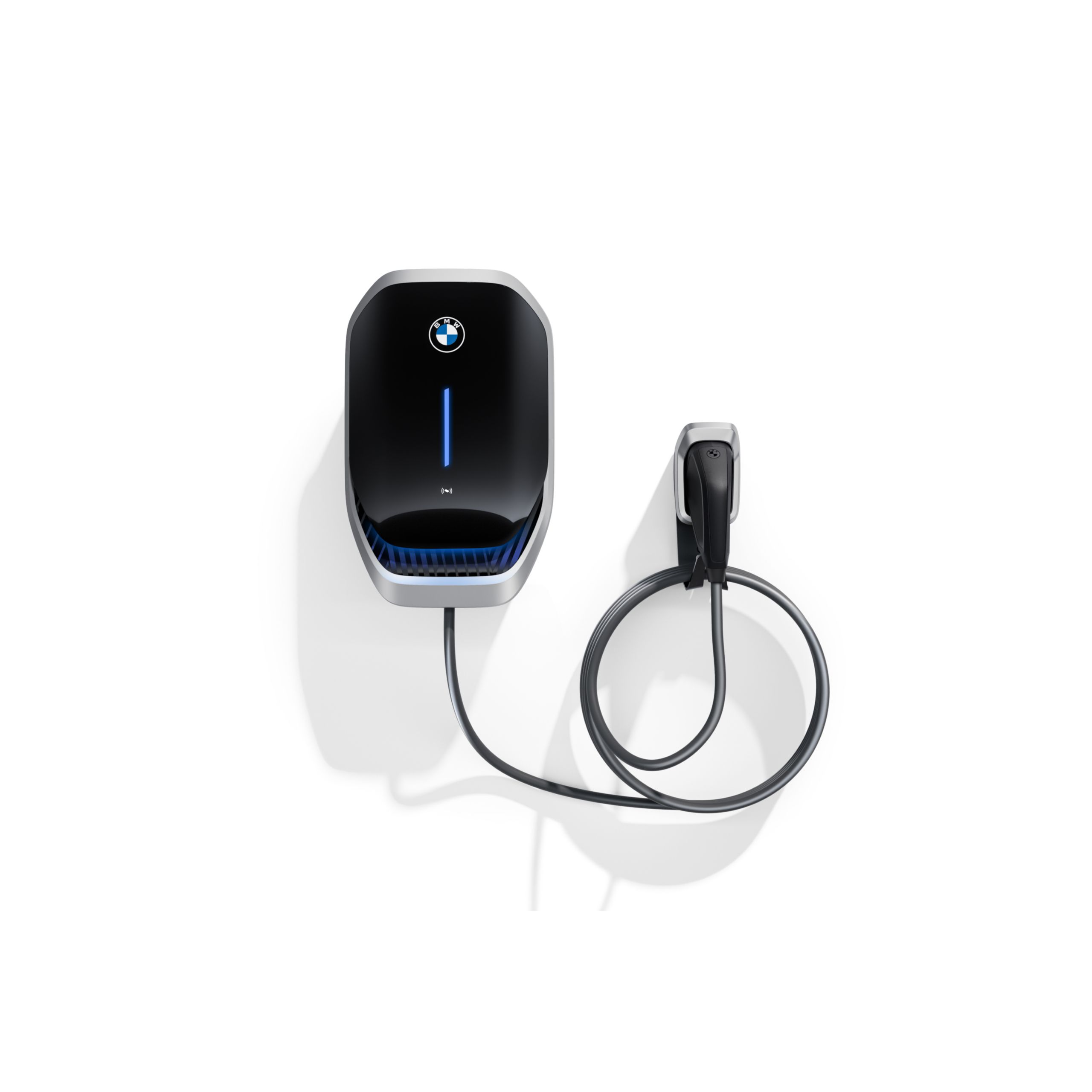 BMW Wallbox Professional mit angeschlossenem Ladekabel